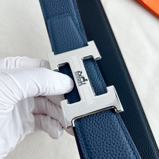 🎐 Hermès 🎐(爱马仕) 采用双面头层togo皮➕精品纯钢花纹扣头打造 ,双面可用,柔软细腻,时尚休闲易搭配,商务 🎐 Hermès 🎐(爱马仕) 采用双面头层togo皮➕精品纯钢花纹扣头打造 ,双面可用,柔软细腻,时尚休闲易搭配,商务