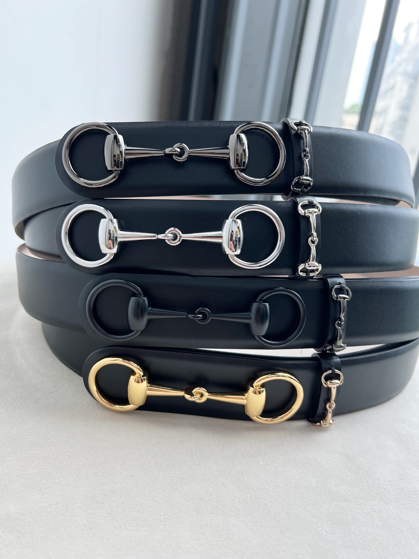 🌟Gucci(古奇)解锁腰带新品·细节实拍 精选十字纹搭平纹头层牛皮打造,纹理细腻,精品金属纯铜采用抛光工艺,光泽感拉满 🌟Gucci(古奇)解锁腰带新品·细节实拍 精选十字纹搭平纹头层牛皮打造,纹理细腻,精品金属纯铜采用抛光工艺,光泽感拉满