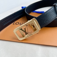 🎐 Louis Vuitton 🎐(路易·威登) 采用鲨鱼纹面togo纹底➕精品纯钢扣头打造 柔软细腻,时尚休闲易搭配, 🎐 Louis Vuitton 🎐(路易·威登) 采用鲨鱼纹面togo纹底➕精品纯钢扣头打造 柔软细腻,时尚休闲易搭配,