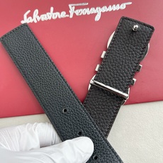 🎐 FERRAGAMO 🎐(菲拉格慕) 采用双面采用粒面togo纹➕精品纯铜扣头打造 柔软细腻,双面可用,时尚休闲易搭配 🎐 FERRAGAMO 🎐(菲拉格慕) 采用双面采用粒面togo纹➕精品纯铜扣头打造 柔软细腻,双面可用,时尚休闲易搭配