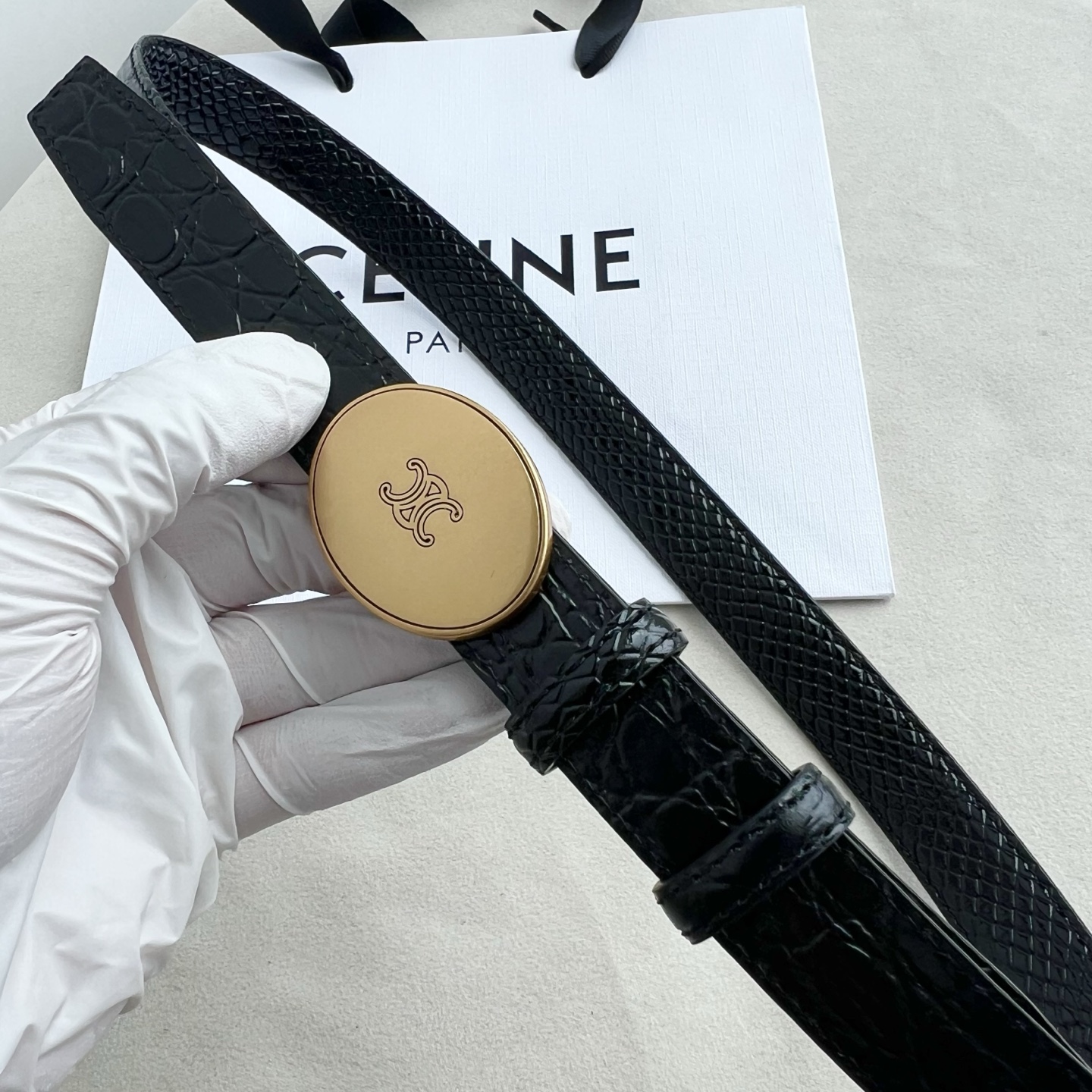 -Celin e新品纯铜扣女士腰带 意大利进口小牛皮 宽度2.5。 -Celin e新品纯铜扣女士腰带 意大利进口小牛皮 宽度2.5。