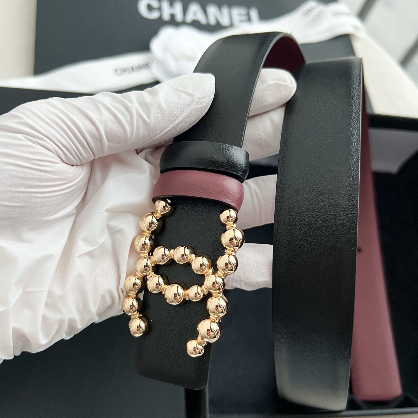 🎐 Chanel 🎐（香奈儿） 采用细纳帕面紫红纳帕底➕纯铜精品扣头打造 柔软细腻，时尚休闲易搭配，商务百搭大方，简约大