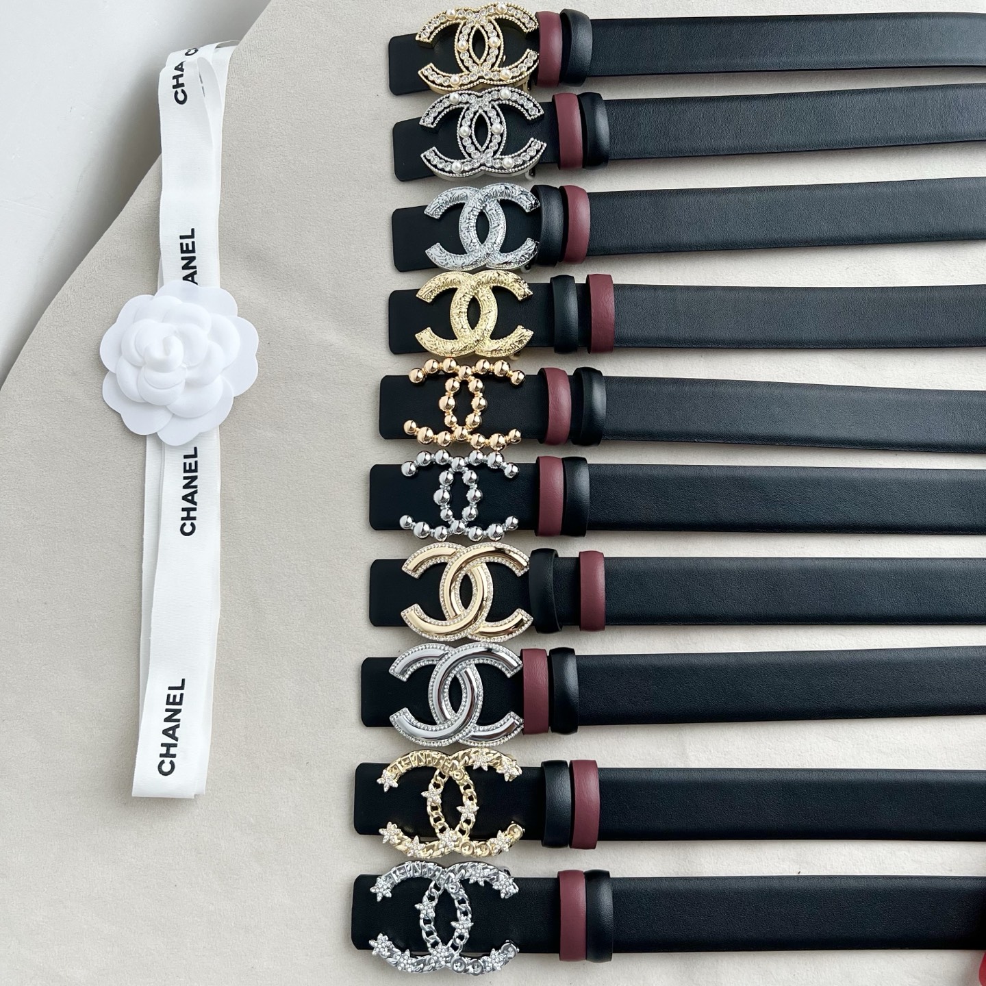 🎐 Chanel 🎐（香奈儿） 采用细纳帕面紫红纳帕底➕纯铜精品扣头打造 柔软细腻，时尚休闲易搭配，商务百搭大方，简约大