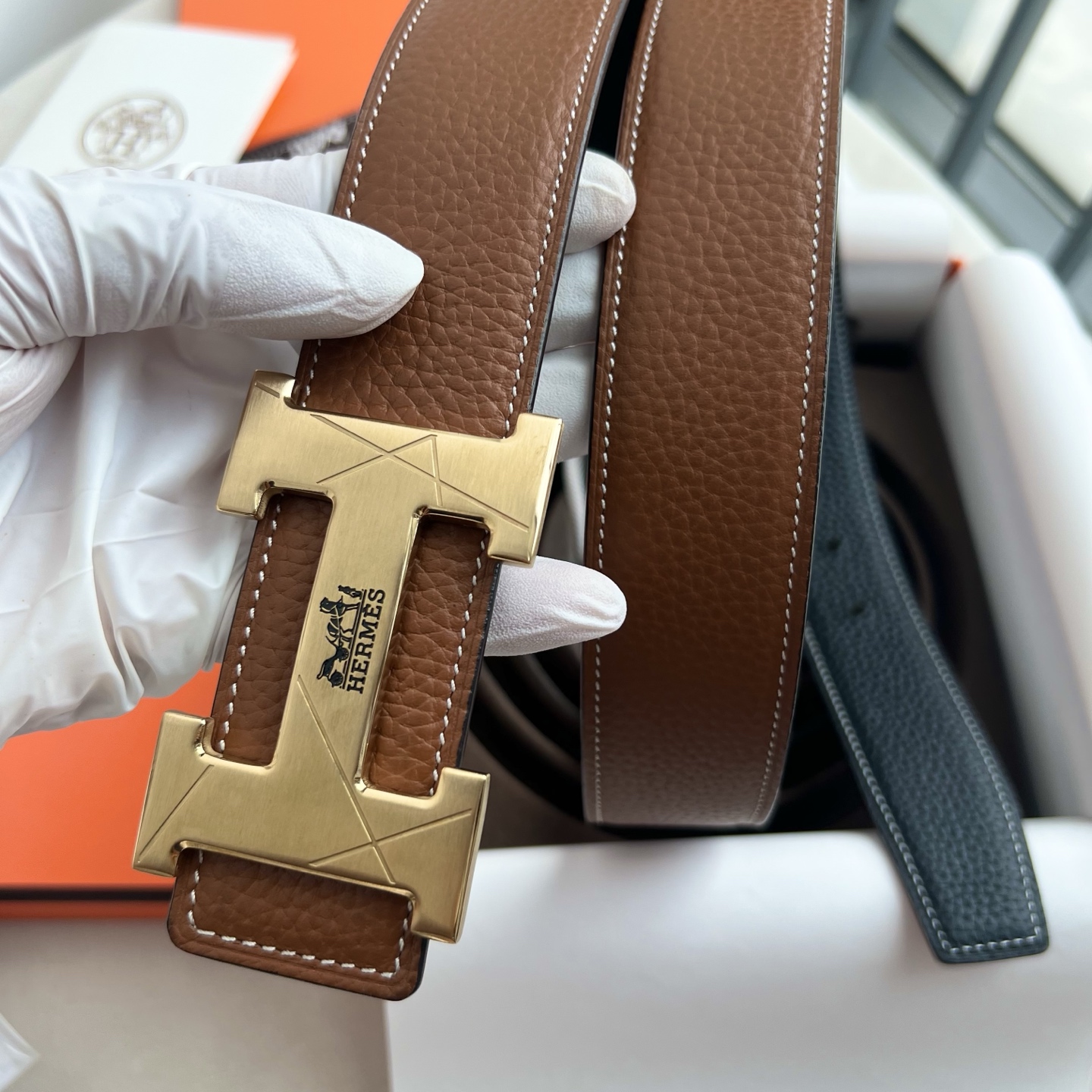 🎐 Hermès 🎐(爱马仕) 采用双面头层togo皮➕精品纯钢花纹扣头打造 ,双面可用,柔软细腻,时尚休闲易搭配,商务 🎐 Hermès 🎐(爱马仕) 采用双面头层togo皮➕精品纯钢花纹扣头打造 ,双面可用,柔软细腻,时尚休闲易搭配,商务