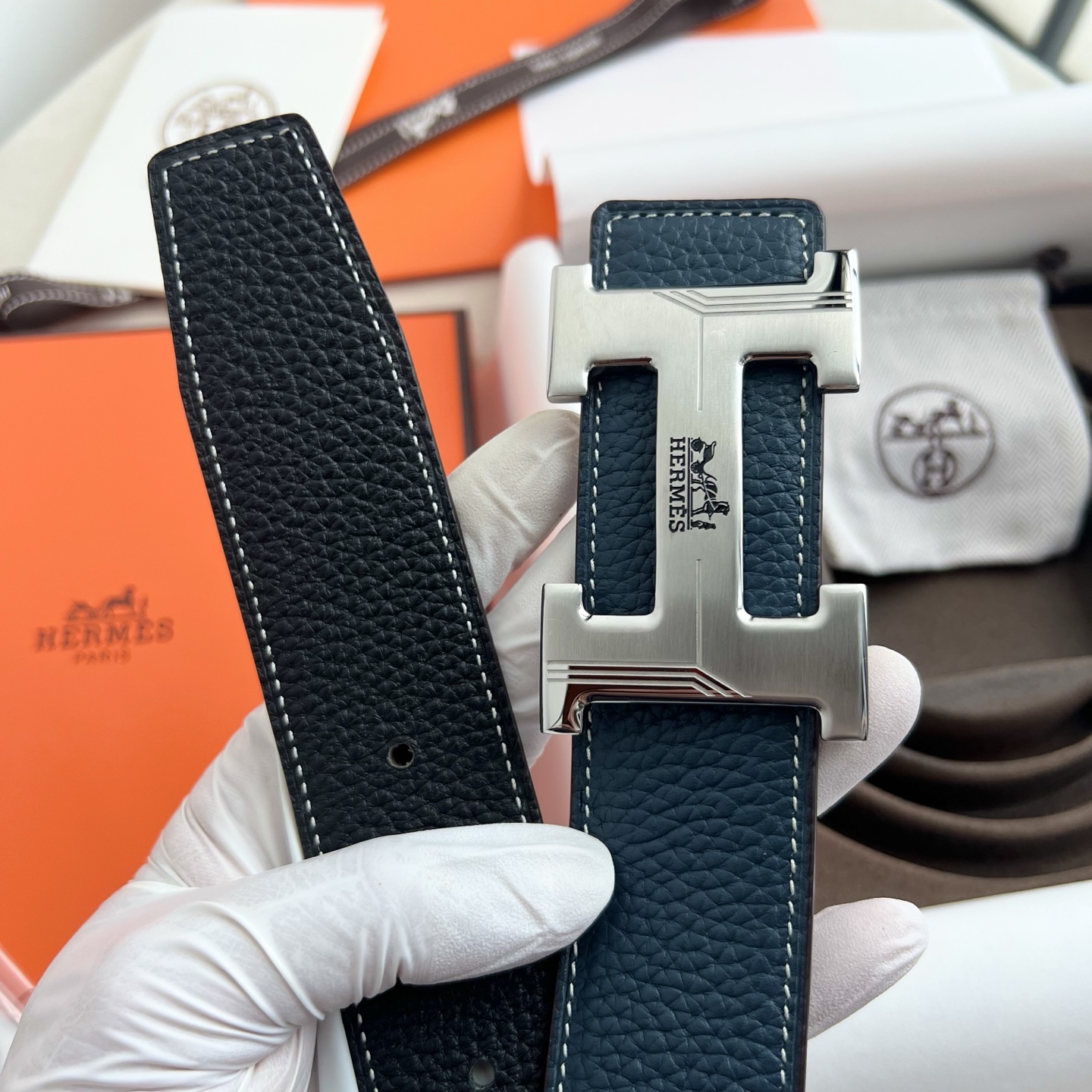 🎐 Hermès 🎐(爱马仕) 采用双面头层togo皮➕精品纯钢花纹扣头打造 ,双面可用,柔软细腻,时尚休闲易搭配,商务 🎐 Hermès 🎐(爱马仕) 采用双面头层togo皮➕精品纯钢花纹扣头打造 ,双面可用,柔软细腻,时尚休闲易搭配,商务