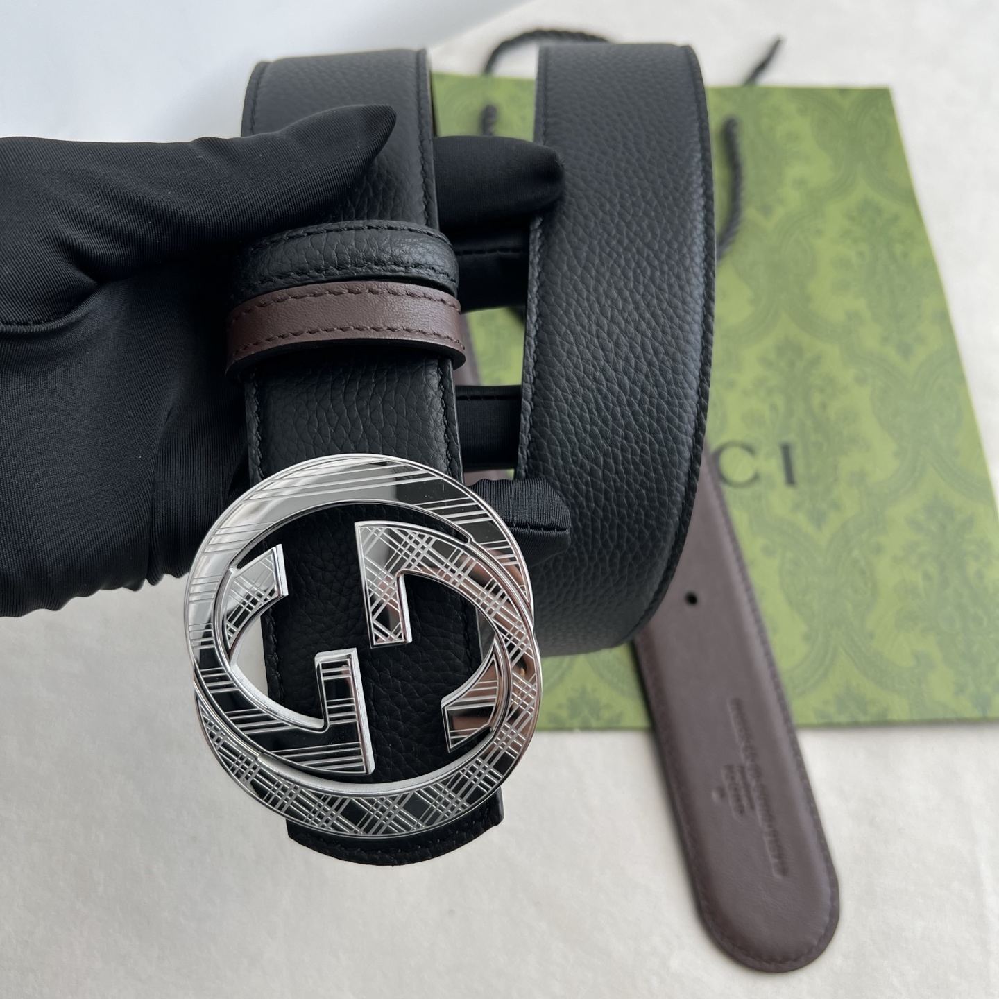 🌟Gucci(古奇)解锁腰带新品·细节实拍 精选togo纹搭平纹头层牛皮打造,纹理细腻,双面设计可随心切换穿搭风格;精品 🌟Gucci(古奇)解锁腰带新品·细节实拍 精选togo纹搭平纹头层牛皮打造,纹理细腻,双面设计可随心切换穿搭风格;精品