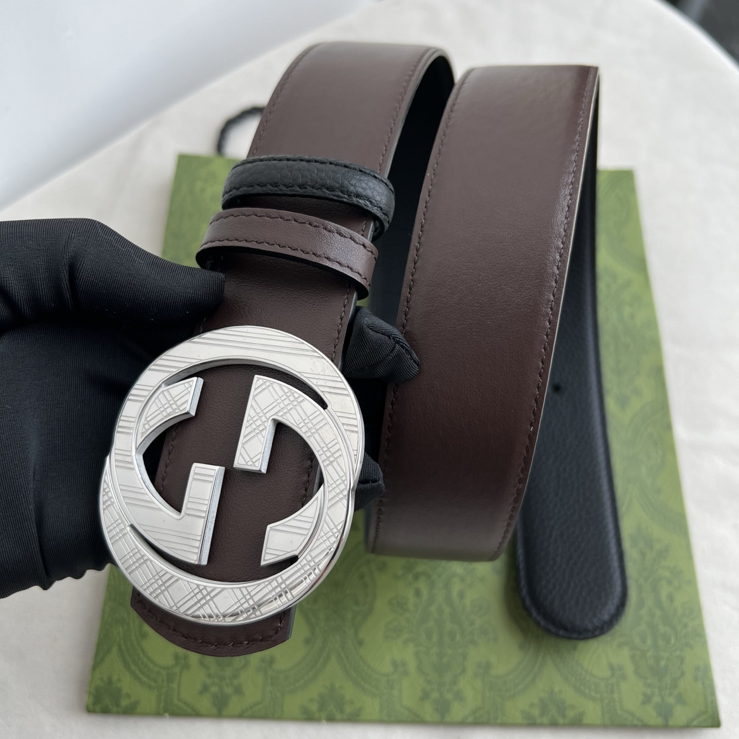 🌟Gucci(古奇)解锁腰带新品·细节实拍 精选togo纹搭平纹头层牛皮打造,纹理细腻,双面设计可随心切换穿搭风格;精品 🌟Gucci(古奇)解锁腰带新品·细节实拍 精选togo纹搭平纹头层牛皮打造,纹理细腻,双面设计可随心切换穿搭风格;精品