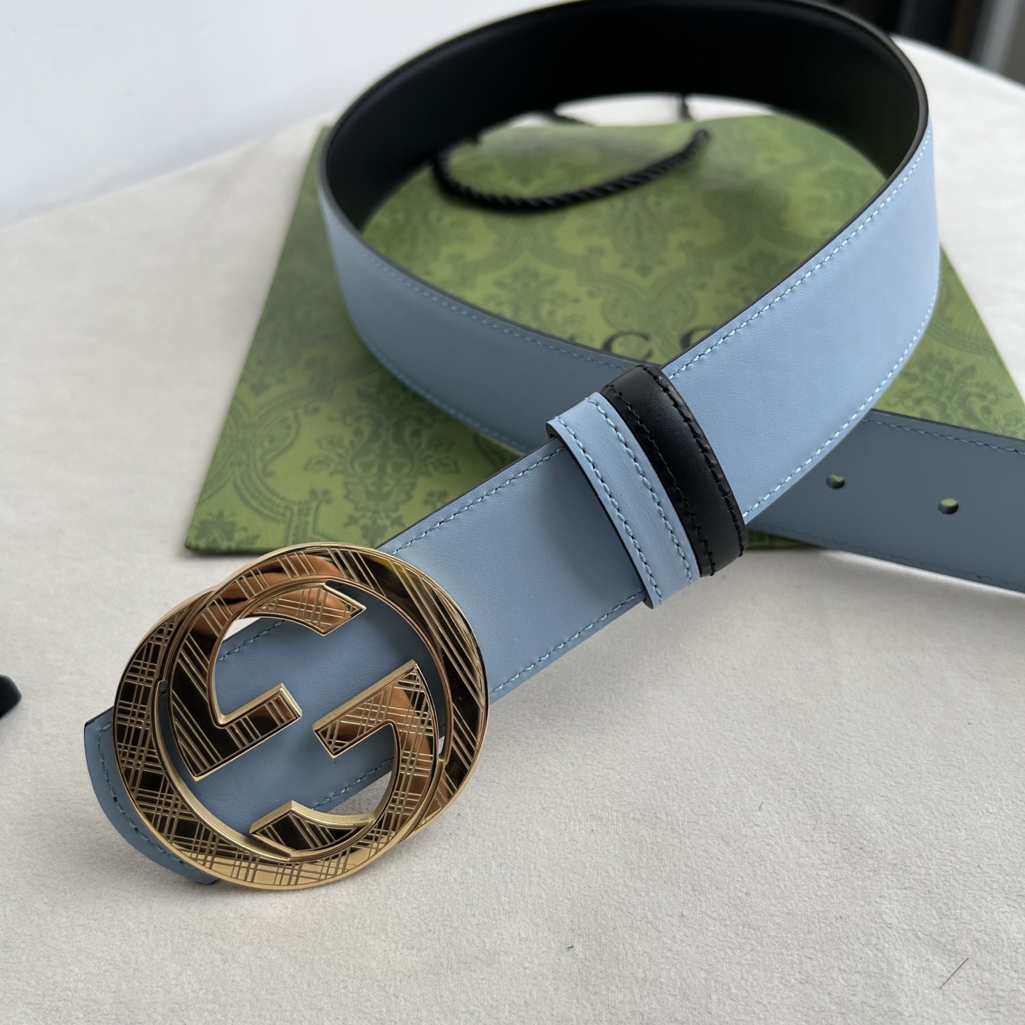 🌟Gucci(古奇)解锁腰带新品·细节实拍 精选小牛纹搭平纹头层牛皮打造,纹理细腻,双面设计可随心切换穿搭风格;精品金属 🌟Gucci(古奇)解锁腰带新品·细节实拍 精选小牛纹搭平纹头层牛皮打造,纹理细腻,双面设计可随心切换穿搭风格;精品金属