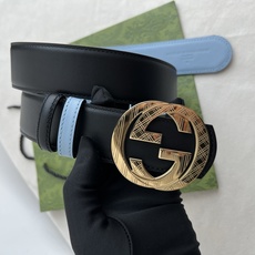 🌟Gucci(古奇)解锁腰带新品·细节实拍 精选小牛纹搭平纹头层牛皮打造,纹理细腻,双面设计可随心切换穿搭风格;精品金属 🌟Gucci(古奇)解锁腰带新品·细节实拍 精选小牛纹搭平纹头层牛皮打造,纹理细腻,双面设计可随心切换穿搭风格;精品金属