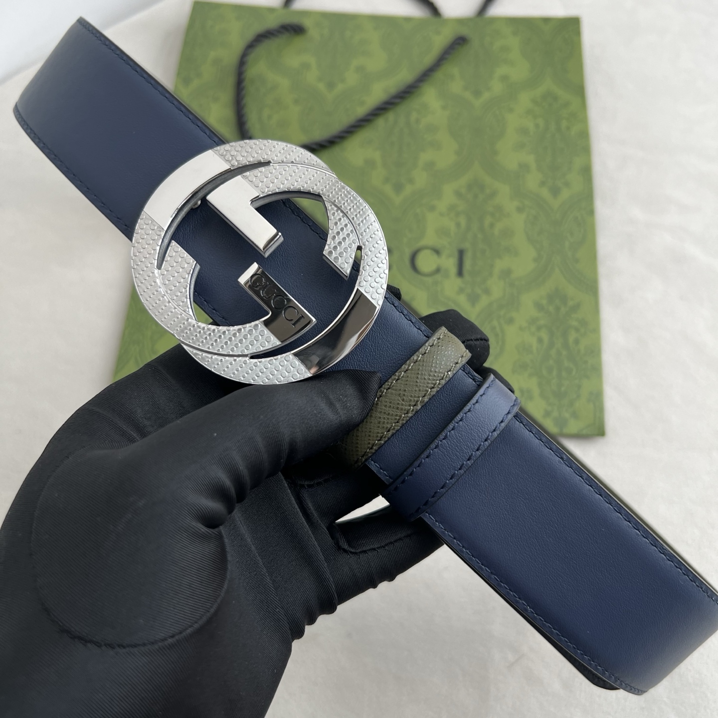 🌟Gucci(古奇)解锁腰带新品·细节实拍 精选十字纹搭平纹头层牛皮打造,纹理细腻,双面设计可随心切换穿搭风格;精品金属 🌟Gucci(古奇)解锁腰带新品·细节实拍 精选十字纹搭平纹头层牛皮打造,纹理细腻,双面设计可随心切换穿搭风格;精品金属