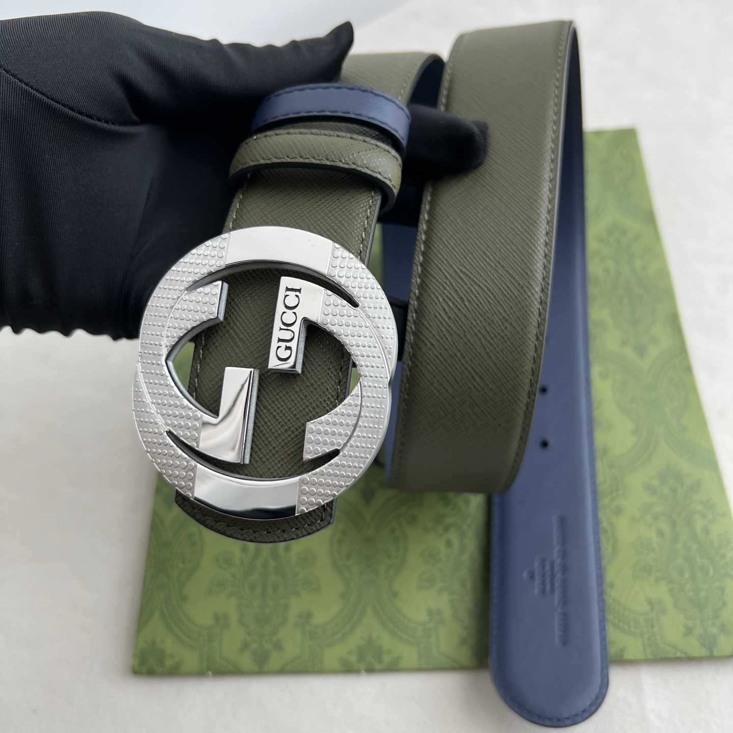 🌟Gucci(古奇)解锁腰带新品·细节实拍 精选十字纹搭平纹头层牛皮打造,纹理细腻,双面设计可随心切换穿搭风格;精品金属 🌟Gucci(古奇)解锁腰带新品·细节实拍 精选十字纹搭平纹头层牛皮打造,纹理细腻,双面设计可随心切换穿搭风格;精品金属
