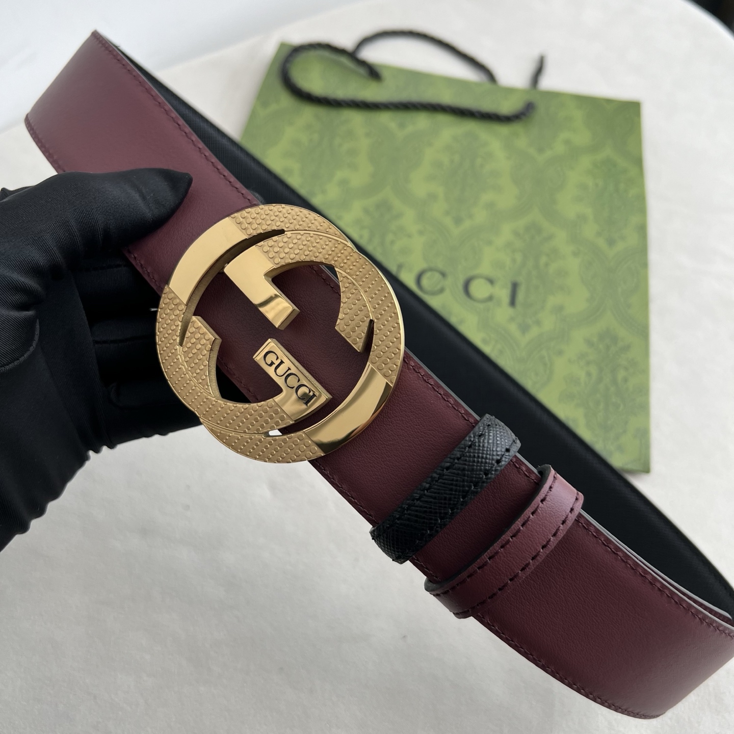 🌟Gucci（古奇）解锁腰带新品·细节实拍 精选十字纹搭平纹头层牛皮打造，纹理细腻，双面设计可随心切换穿搭风格；精品金属