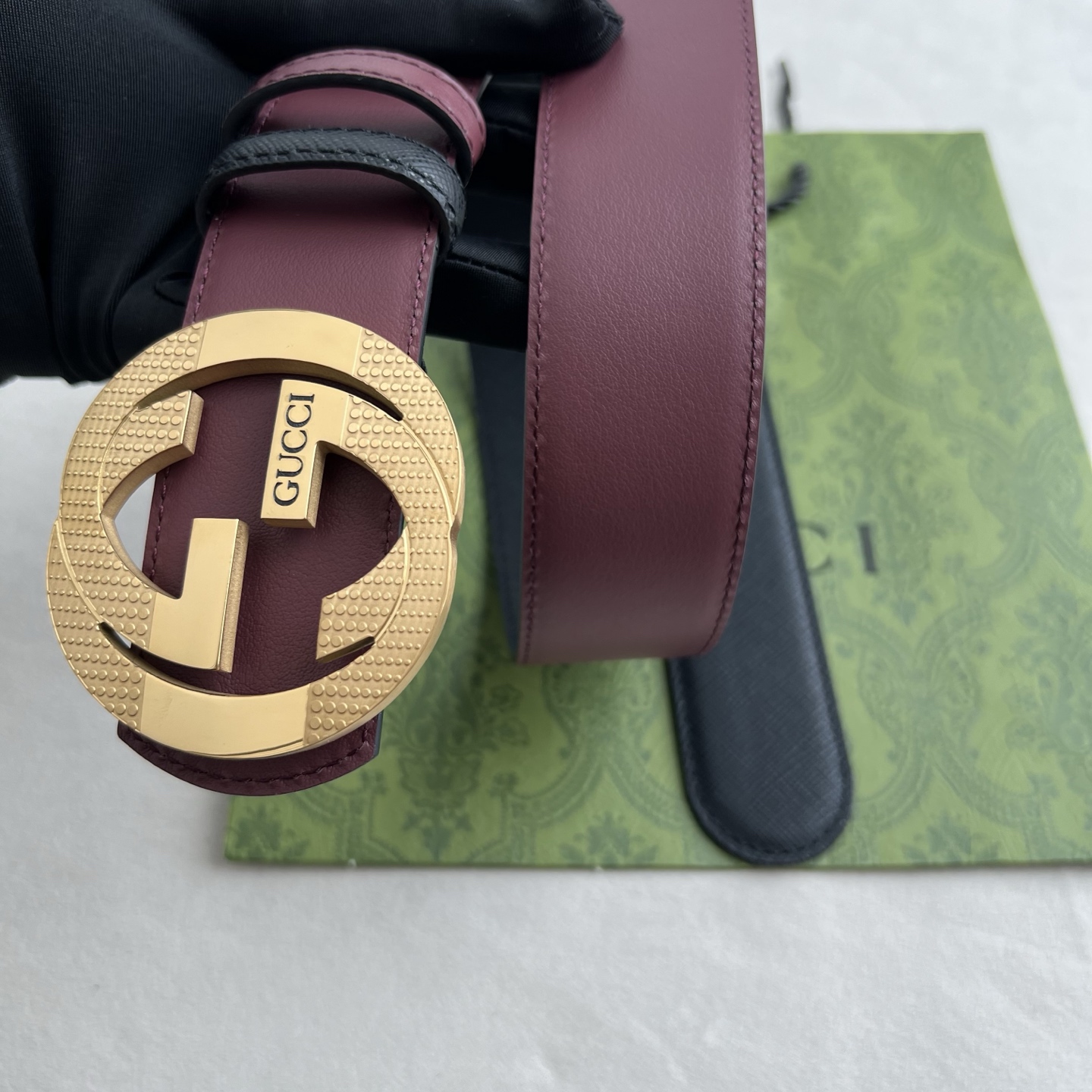 🌟Gucci（古奇）解锁腰带新品·细节实拍 精选十字纹搭平纹头层牛皮打造，纹理细腻，双面设计可随心切换穿搭风格；精品金属