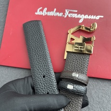 🎐 FERRAGAMO 🎐(菲拉格慕) 采用双面togo➕精品纯铜扣头打造 柔软细腻,双面可用,时尚休闲易搭配,商务百搭 🎐 FERRAGAMO 🎐(菲拉格慕) 采用双面togo➕精品纯铜扣头打造 柔软细腻,双面可用,时尚休闲易搭配,商务百搭