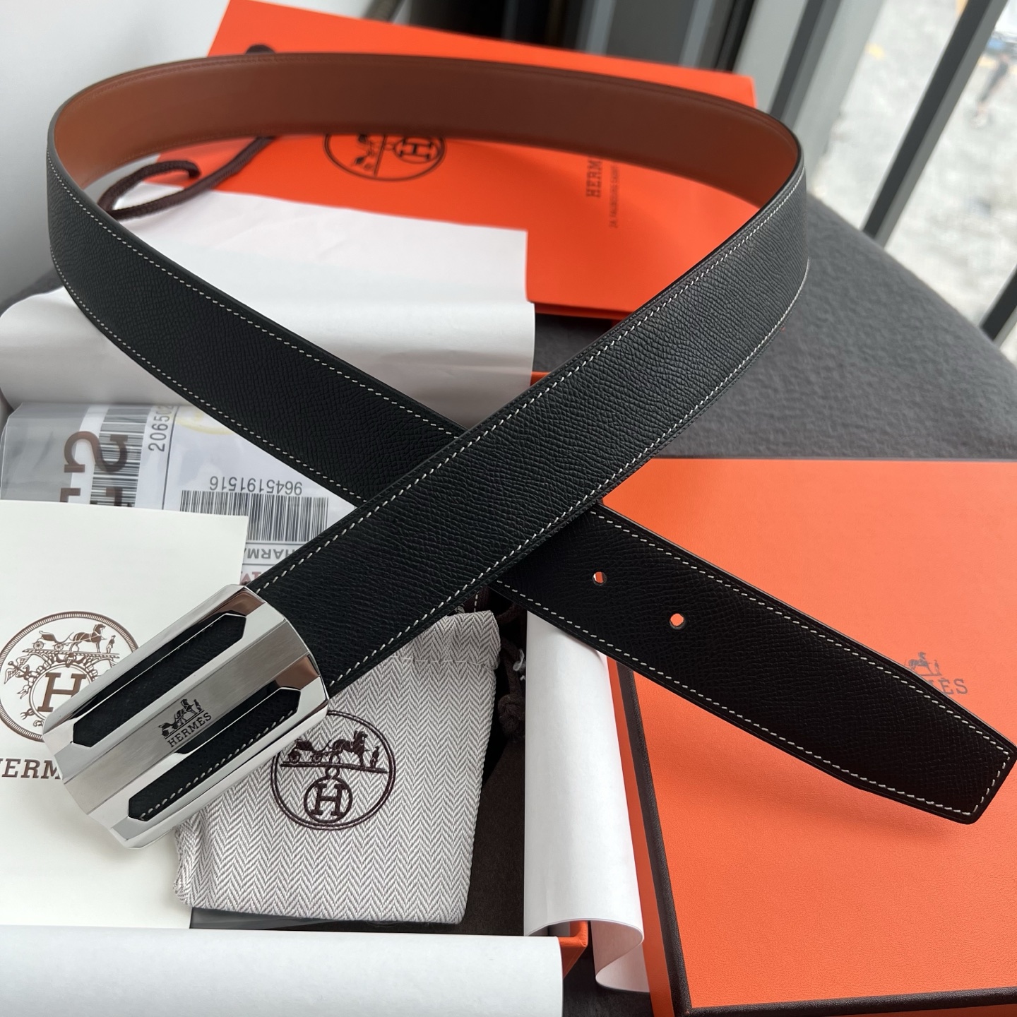 🎐 Hermès 🎐(爱马仕) 采用头层手掌纹➕360不绣钢包头扣打造 ,双面可用,柔软细腻,时尚休闲易搭配,商务百搭大 🎐 Hermès 🎐(爱马仕) 采用头层手掌纹➕360不绣钢包头扣打造 ,双面可用,柔软细腻,时尚休闲易搭配,商务百搭大