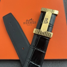 🎐 Hermès 🎐(爱马仕) 采用头层铁板鳄鱼纹➕360不绣钢包头扣打造 ,双面可用,柔软细腻,时尚休闲易搭配,商务百 🎐 Hermès 🎐(爱马仕) 采用头层铁板鳄鱼纹➕360不绣钢包头扣打造 ,双面可用,柔软细腻,时尚休闲易搭配,商务百