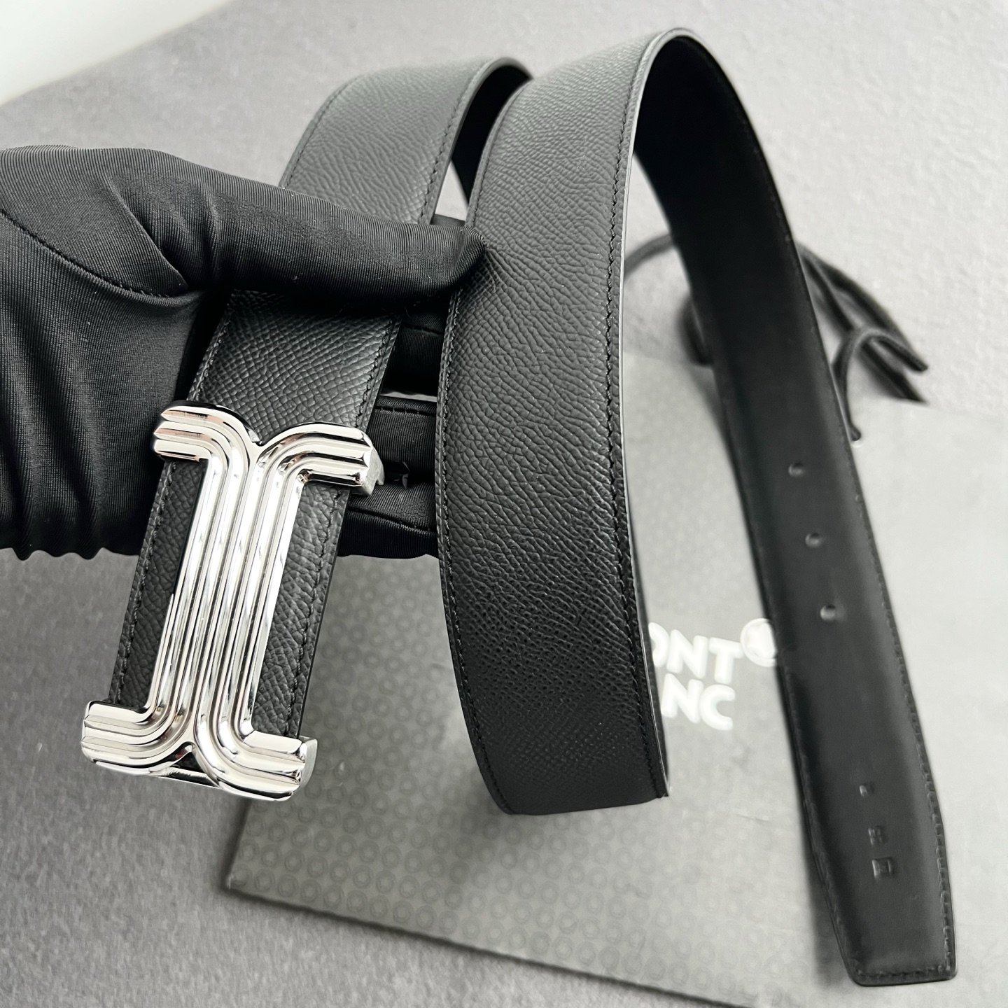 🎐 Montblanc 🎐（万宝龙） 手掌纹 ➕360不锈钢精品扣头打造 柔软细腻，休闲商务，百搭大方，商务休闲！ 尺寸