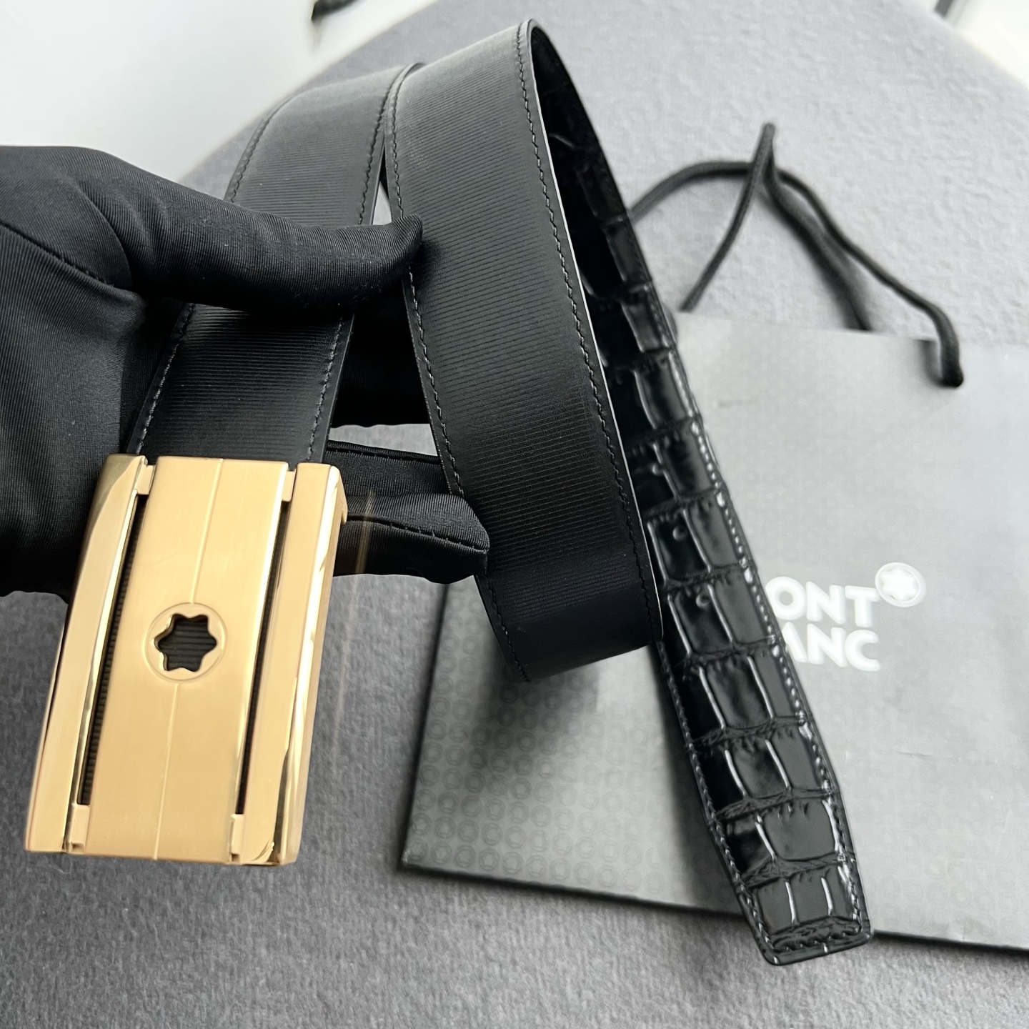 🎐 Montblanc 🎐（万宝龙） 修面压条纹 ➕360不锈钢精品扣头打造 柔软细腻，休闲商务，百搭大方，商务休闲！ 