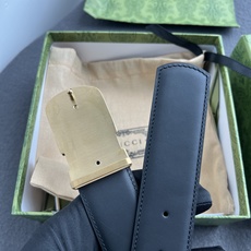 🌟Gucci(古奇)解锁腰带新品·细节实拍 精选小牛纹搭平纹头层牛皮打造,纹理细腻,双面设计可随心切换穿搭风格;精品金属 🌟Gucci(古奇)解锁腰带新品·细节实拍 精选小牛纹搭平纹头层牛皮打造,纹理细腻,双面设计可随心切换穿搭风格;精品金属