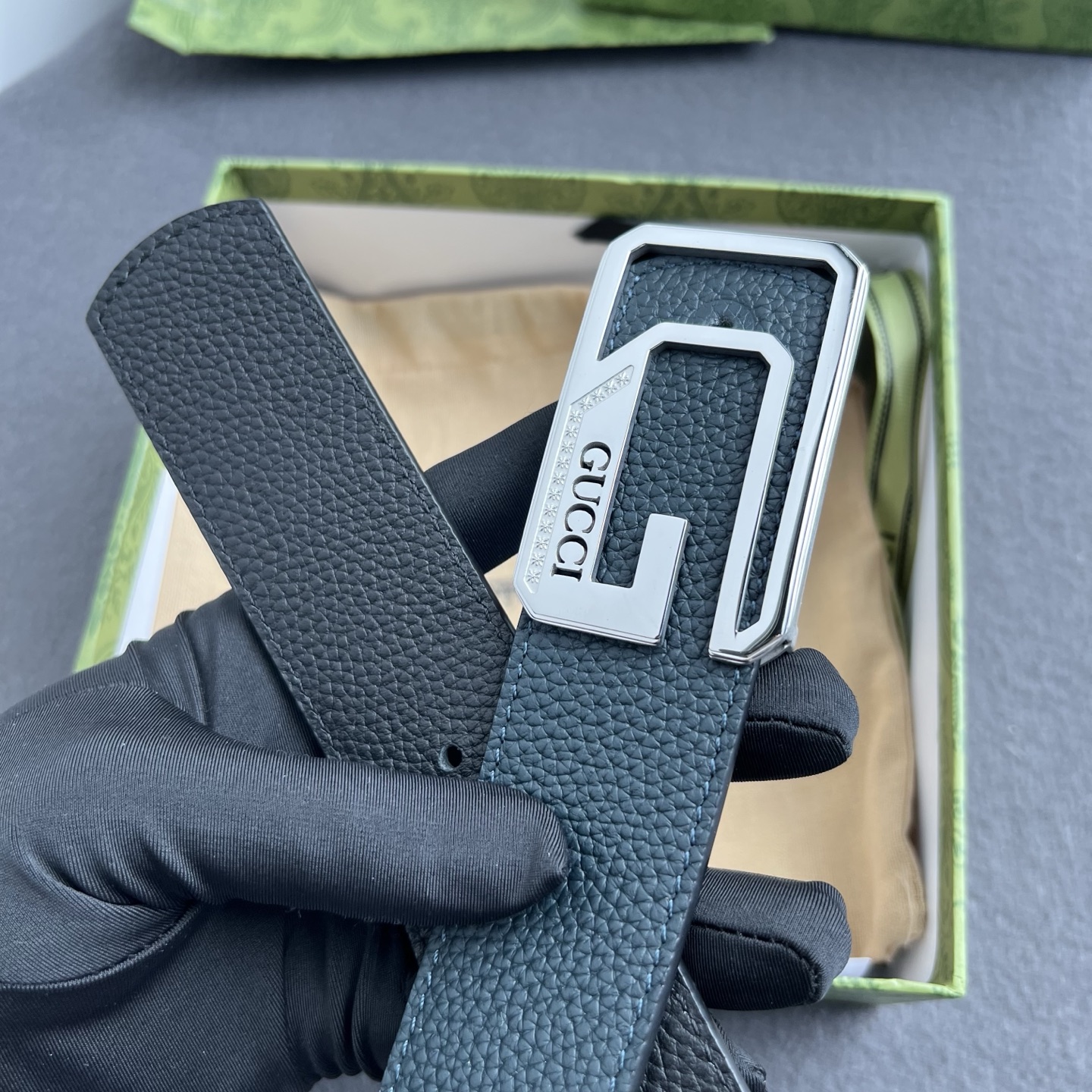 🌟Gucci（古奇）解锁腰带新品·细节实拍 精选双面togo纹头层牛皮打造，纹理细腻，双面设计可随心切换穿搭风格；精品金