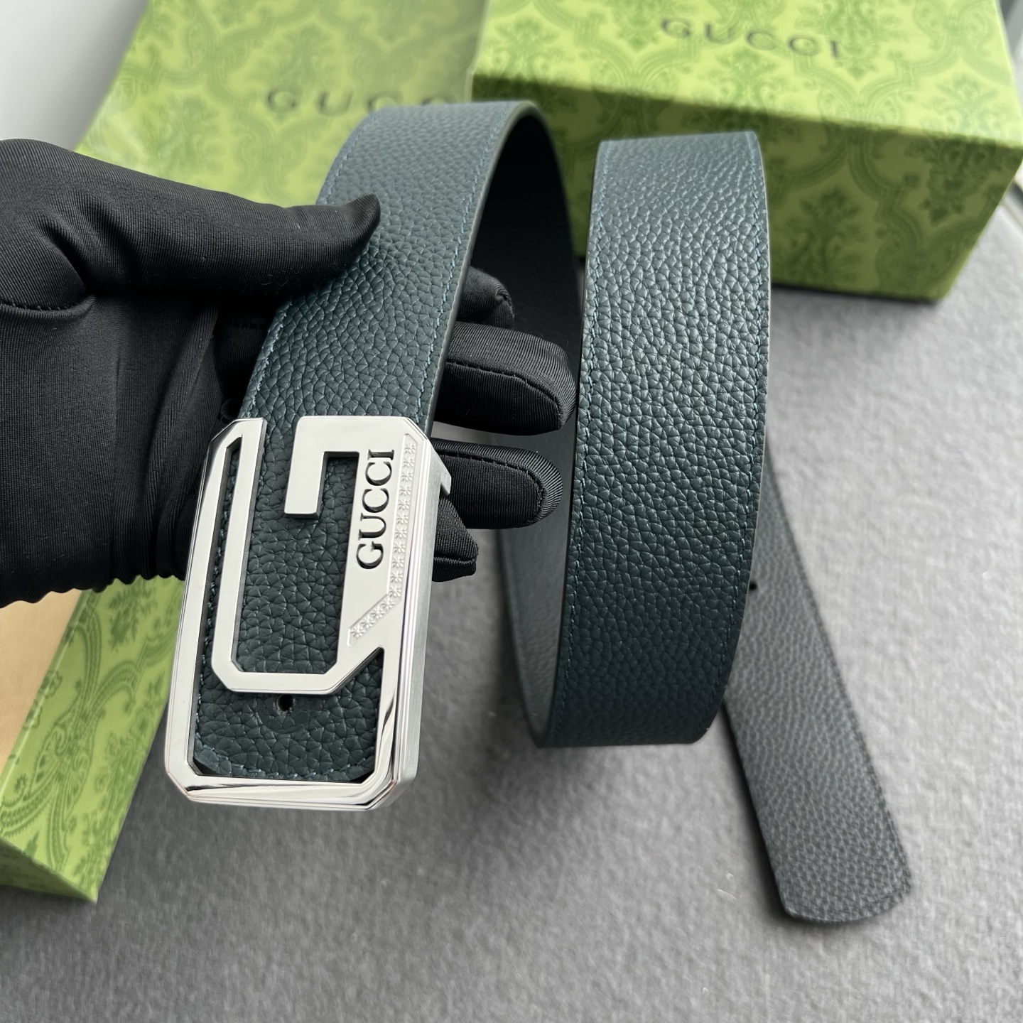 🌟Gucci（古奇）解锁腰带新品·细节实拍 精选双面togo纹头层牛皮打造，纹理细腻，双面设计可随心切换穿搭风格；精品金