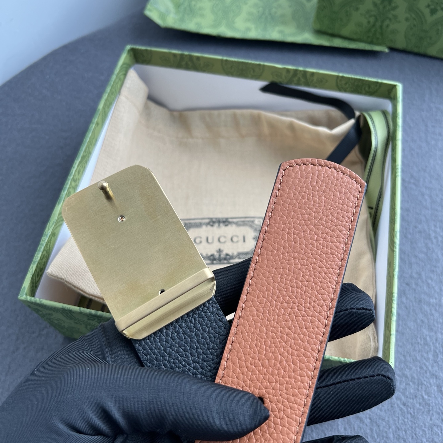 🌟Gucci（古奇）解锁腰带新品·细节实拍 精选双面togo纹头层牛皮打造，纹理细腻，双面设计可随心切换穿搭风格；精品金