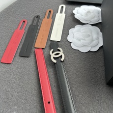 香家新款窄版双面腰带 Chanel 经典双面腰带,选用优质小牛皮,更适合夏季,搭配裤子裙子都很合适,百搭款特别赞👍,整体 香家新款窄版双面腰带 Chanel 经典双面腰带,选用优质小牛皮,更适合夏季,搭配裤子裙子都很合适,百搭款特别赞👍,整体
