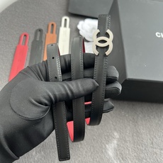 香家新款窄版双面腰带 Chanel 经典双面腰带,选用优质小牛皮,更适合夏季,搭配裤子裙子都很合适,百搭款特别赞👍,整体 香家新款窄版双面腰带 Chanel 经典双面腰带,选用优质小牛皮,更适合夏季,搭配裤子裙子都很合适,百搭款特别赞👍,整体
