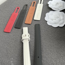 香家新款窄版双面腰带 Chanel 经典双面腰带,选用优质小牛皮,更适合夏季,搭配裤子裙子都很合适,百搭款特别赞👍,整体 香家新款窄版双面腰带 Chanel 经典双面腰带,选用优质小牛皮,更适合夏季,搭配裤子裙子都很合适,百搭款特别赞👍,整体