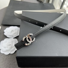 香家新款窄版双面腰带 Chanel 经典双面腰带,选用优质小牛皮,更适合夏季,搭配裤子裙子都很合适,百搭款特别赞👍,整体 香家新款窄版双面腰带 Chanel 经典双面腰带,选用优质小牛皮,更适合夏季,搭配裤子裙子都很合适,百搭款特别赞👍,整体