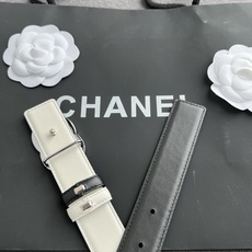 香家新款双面腰带 Chanel 经典双面腰带,选用优质小牛皮,更适合夏季,搭配裤子裙子都很合适,百搭款特别赞👍,整体细节 香家新款双面腰带 Chanel 经典双面腰带,选用优质小牛皮,更适合夏季,搭配裤子裙子都很合适,百搭款特别赞👍,整体细节