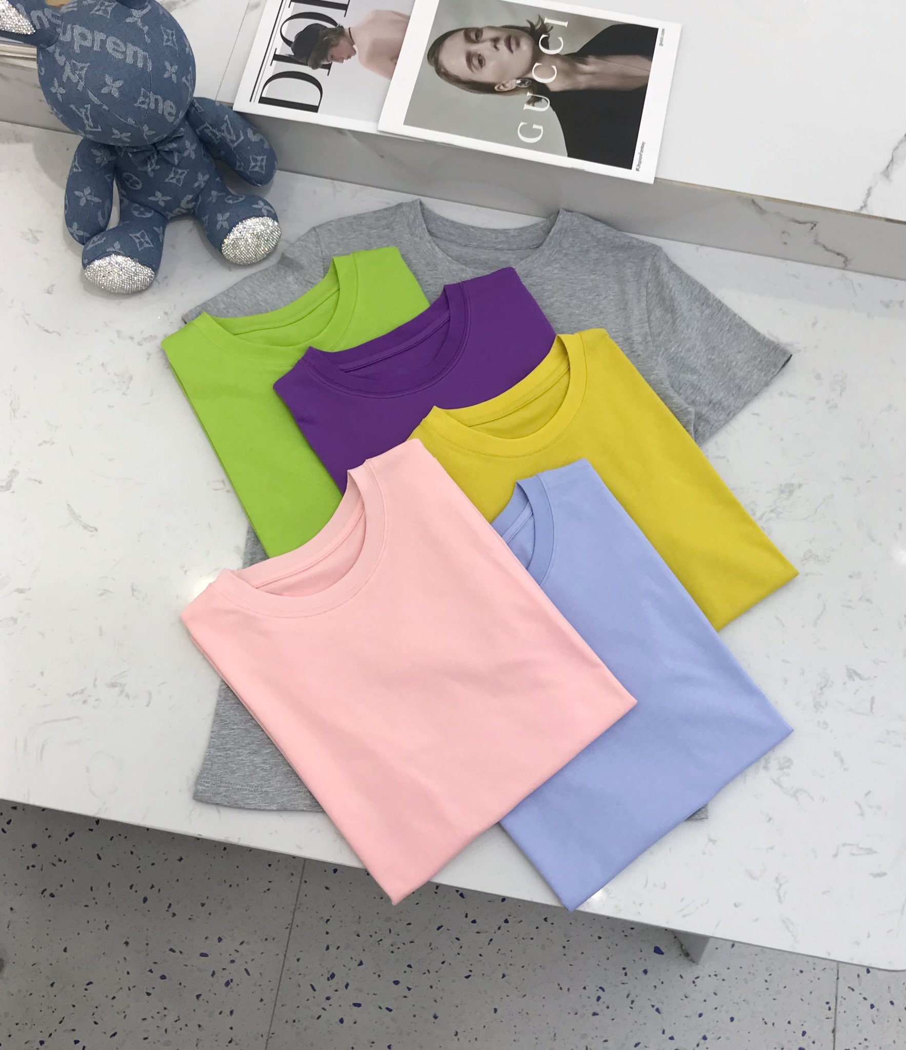 早春新款定制**光板糖果色圆领短袖T恤，，颜色超级好看，版型超好，六色，灰色粉色蓝色绿色黄色紫色sml 001zzdqd0