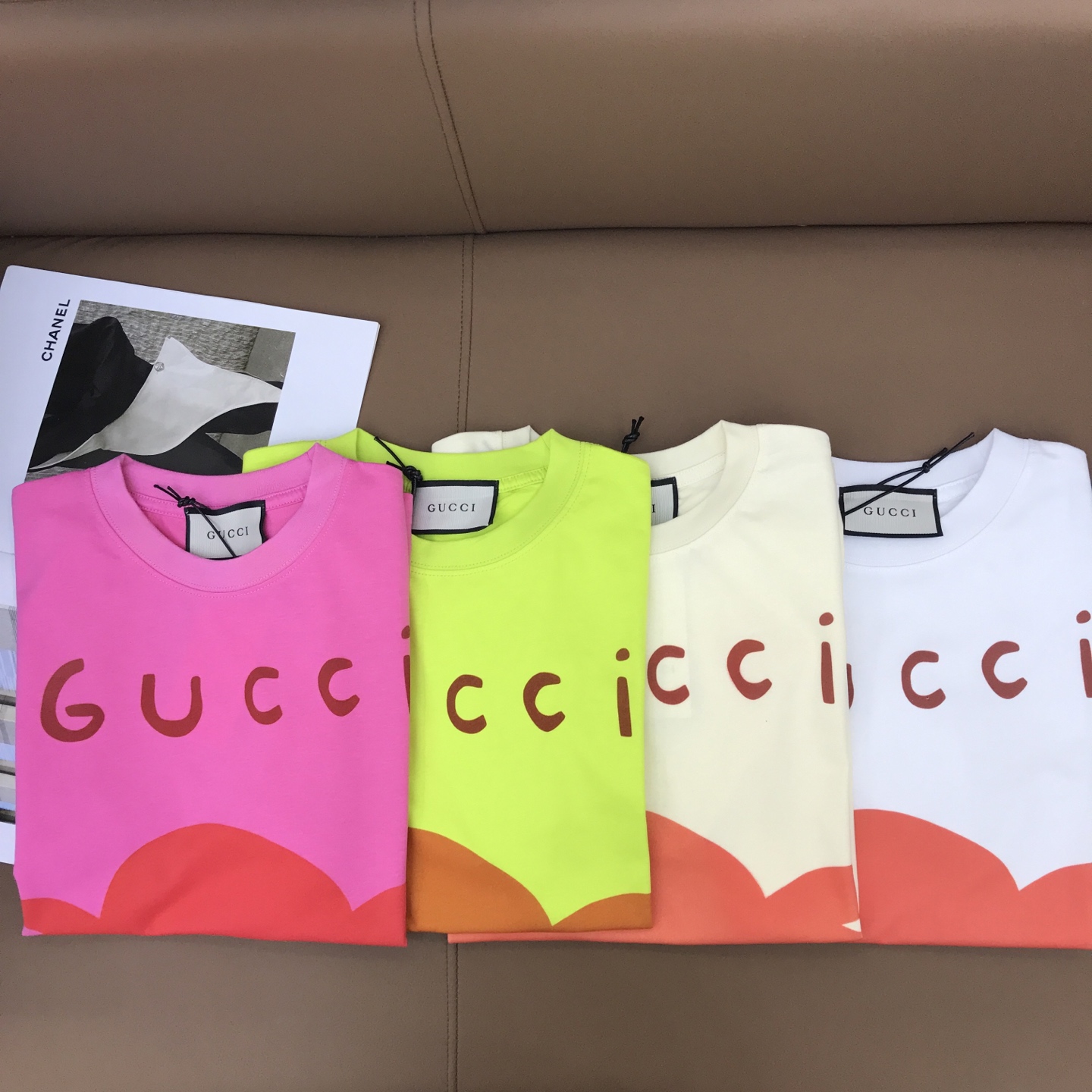 Versatile Female Suit P299 with Wrapper; Gucci 25s Custom Crab Pattern T-shirts in Four Colors - 图片 2
