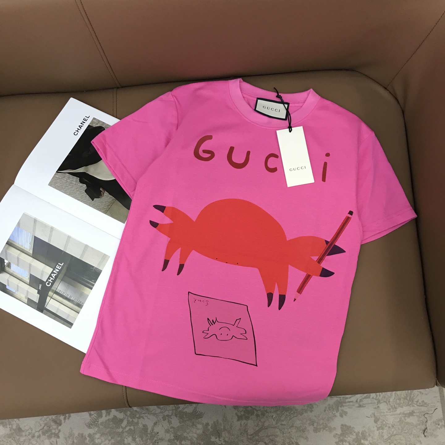 Versatile Female Suit P299 with Wrapper; Gucci 25s Custom Crab Pattern T-shirts in Four Colors - 图片 6