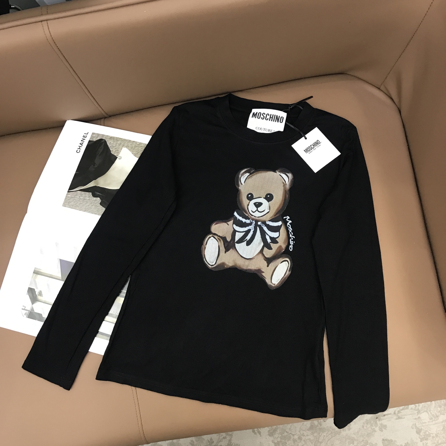 Trendy Custom Female Suit: P322 One-Size-Fits-All Wrapper with Moschino Butterflies Design - 图片 3