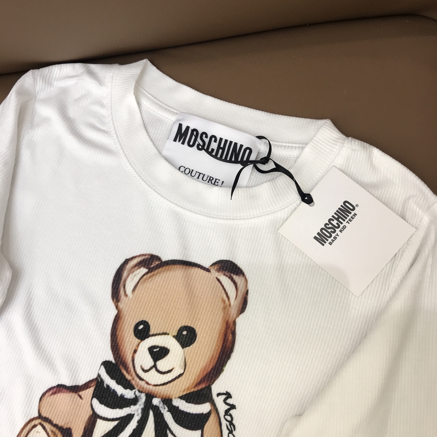 Trendy Custom Female Suit: P322 One-Size-Fits-All Wrapper with Moschino Butterflies Design - 图片 7