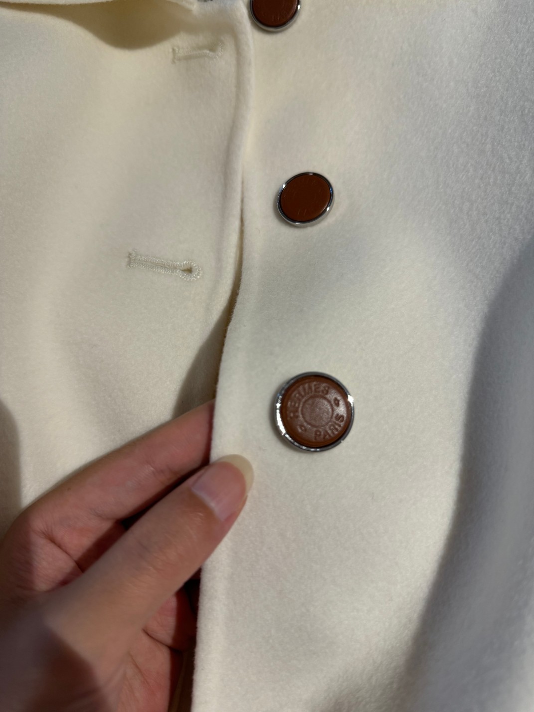Elegant Cashmere Coat with Pocket Design - H$ Exclusive Collection 7 a1725864513355 4384