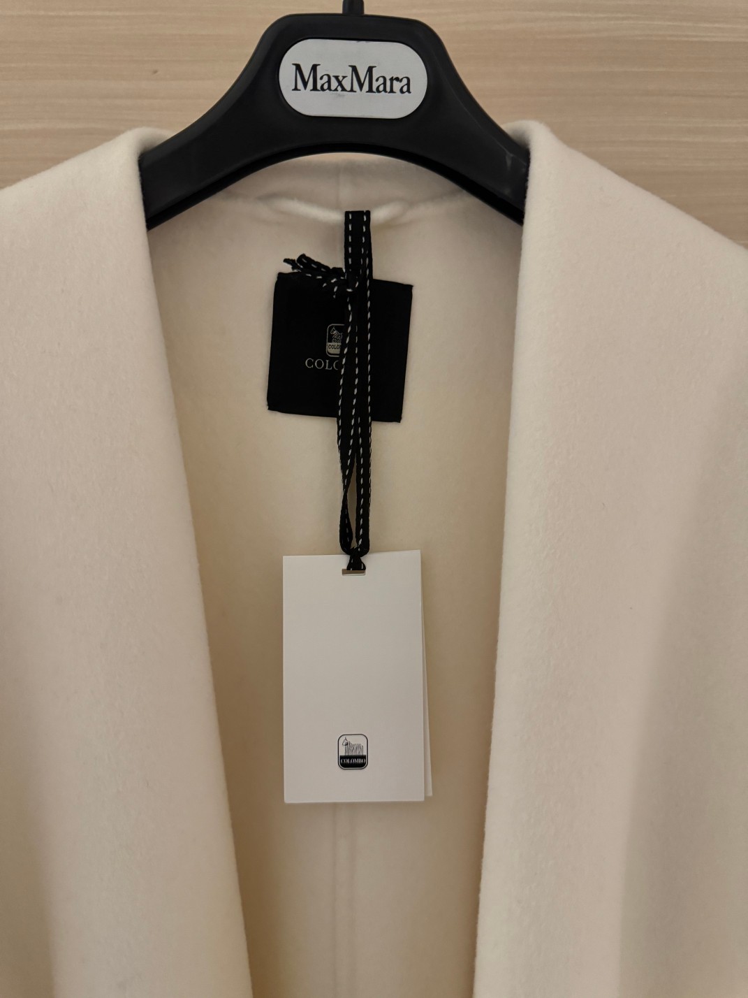 Colombo Max Water Ripple Double-Faced Cashmere Coat - Luxurious & Elegant 5 a1728453861001 0536
