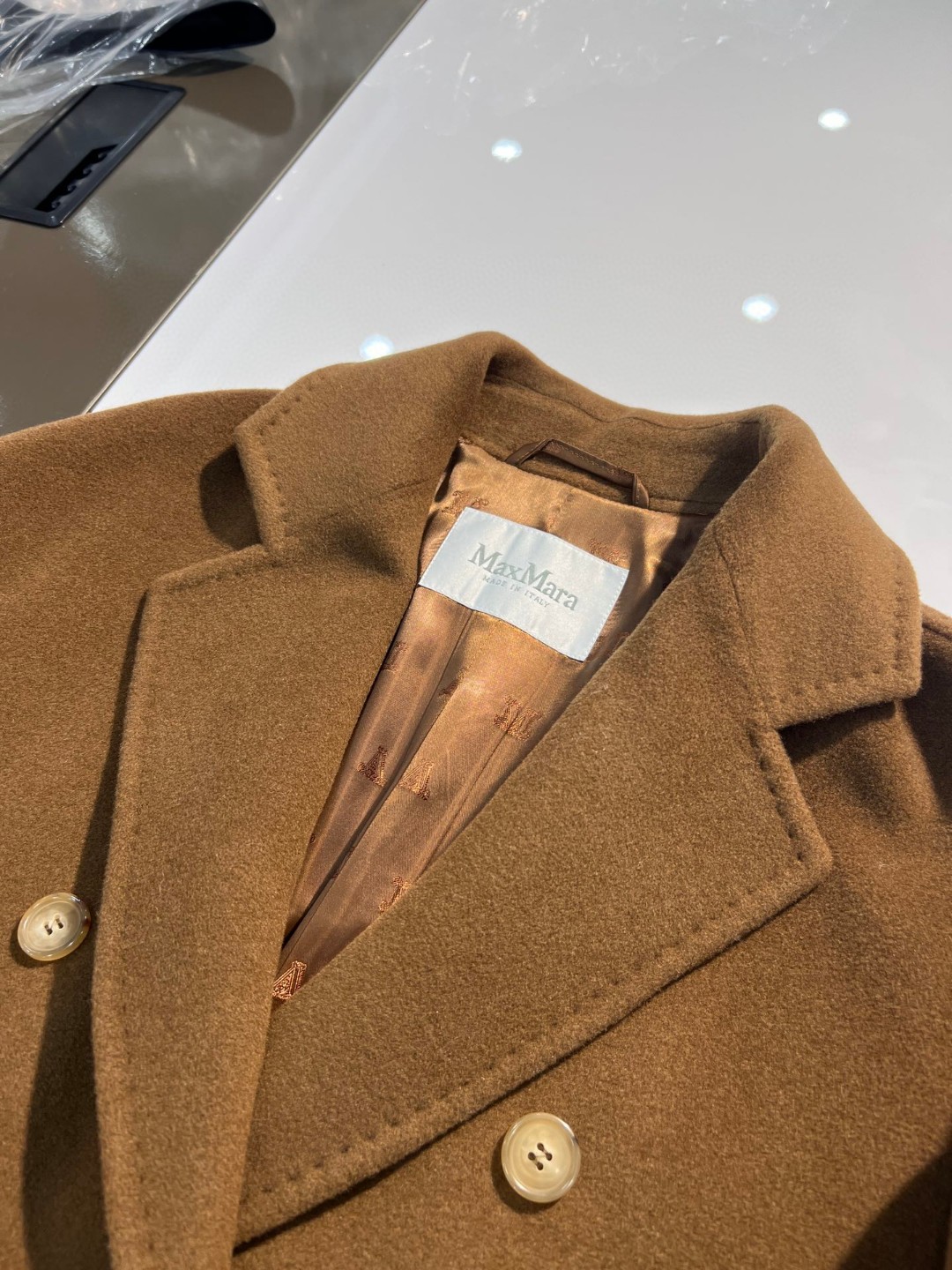 Max Guinea Wool-Cashmere Blend Short Coat - Classic Double-Breasted Design 8 a1728719639451 2375