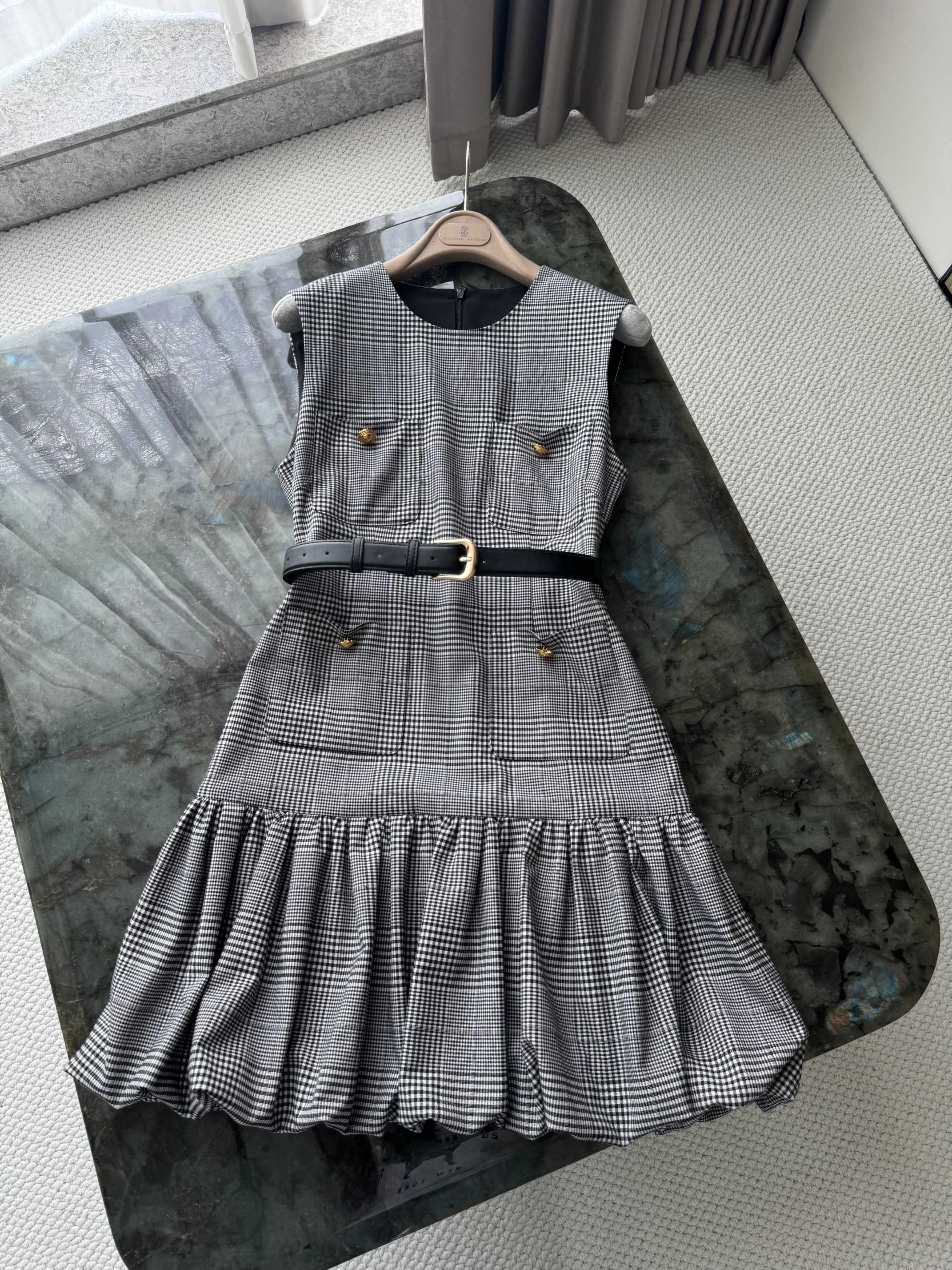 Sleeveless Plaid Dress with Belt - Vintage Style, Elegant Design 4 a1748417791906 5222