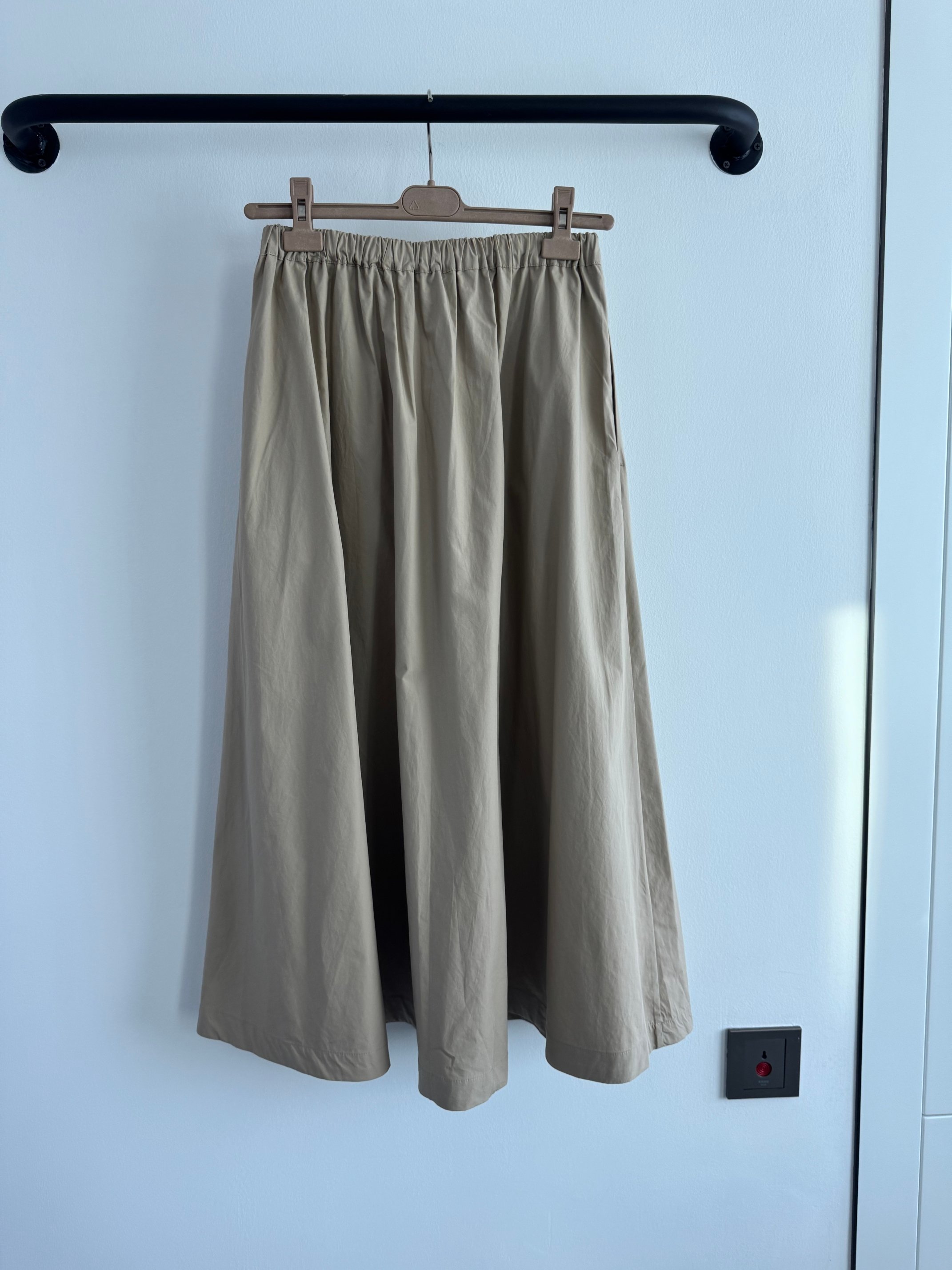 Brunello Cucinelli Inspired High-Waisted Cotton Maxi Skirt with Elastic Waistband 6 a1749547877248 8083