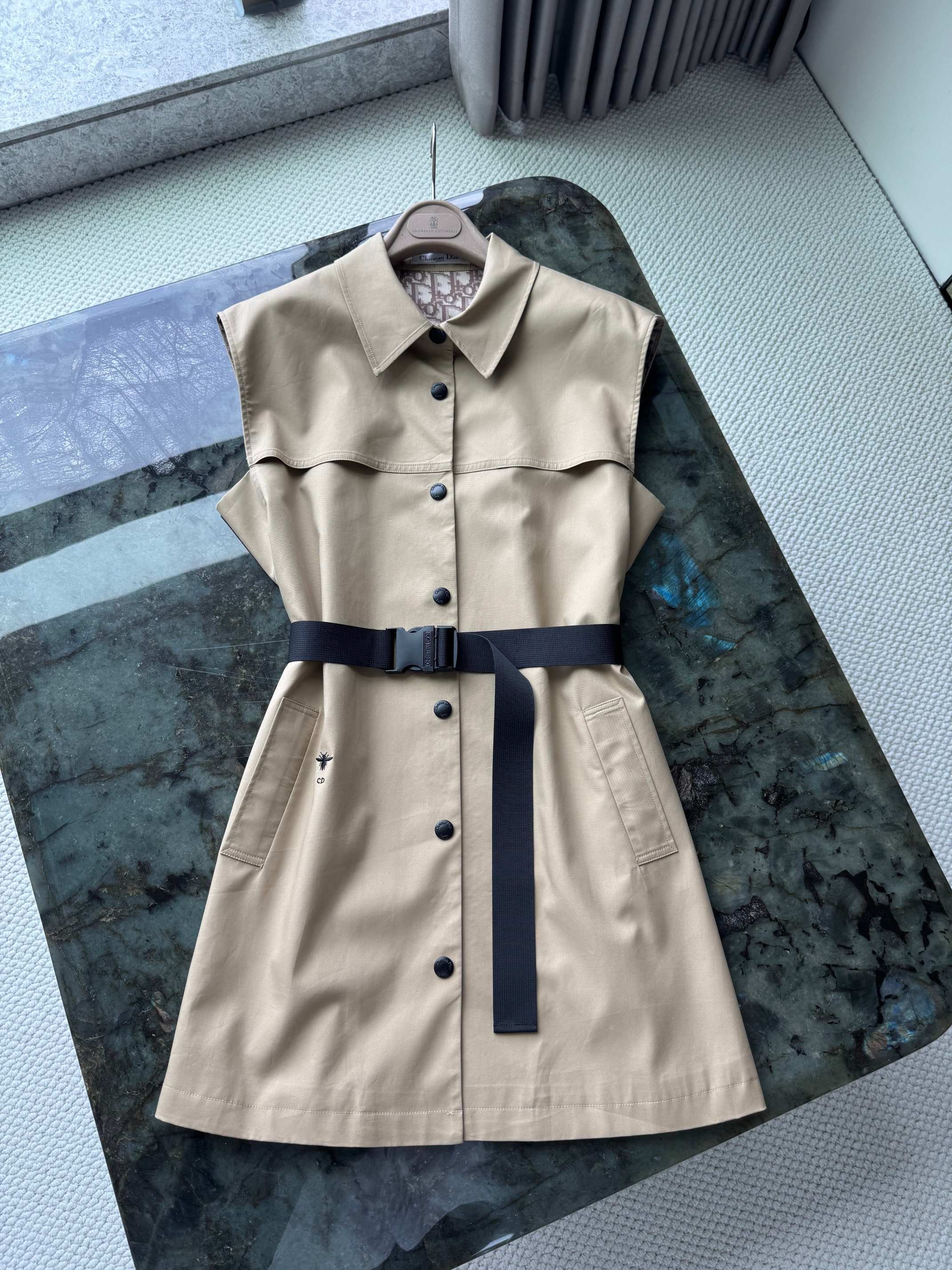 Khaki Sleeveless Workwear Dress with Bee Embroidery and Belted Waist 2 a1749713477926 2675