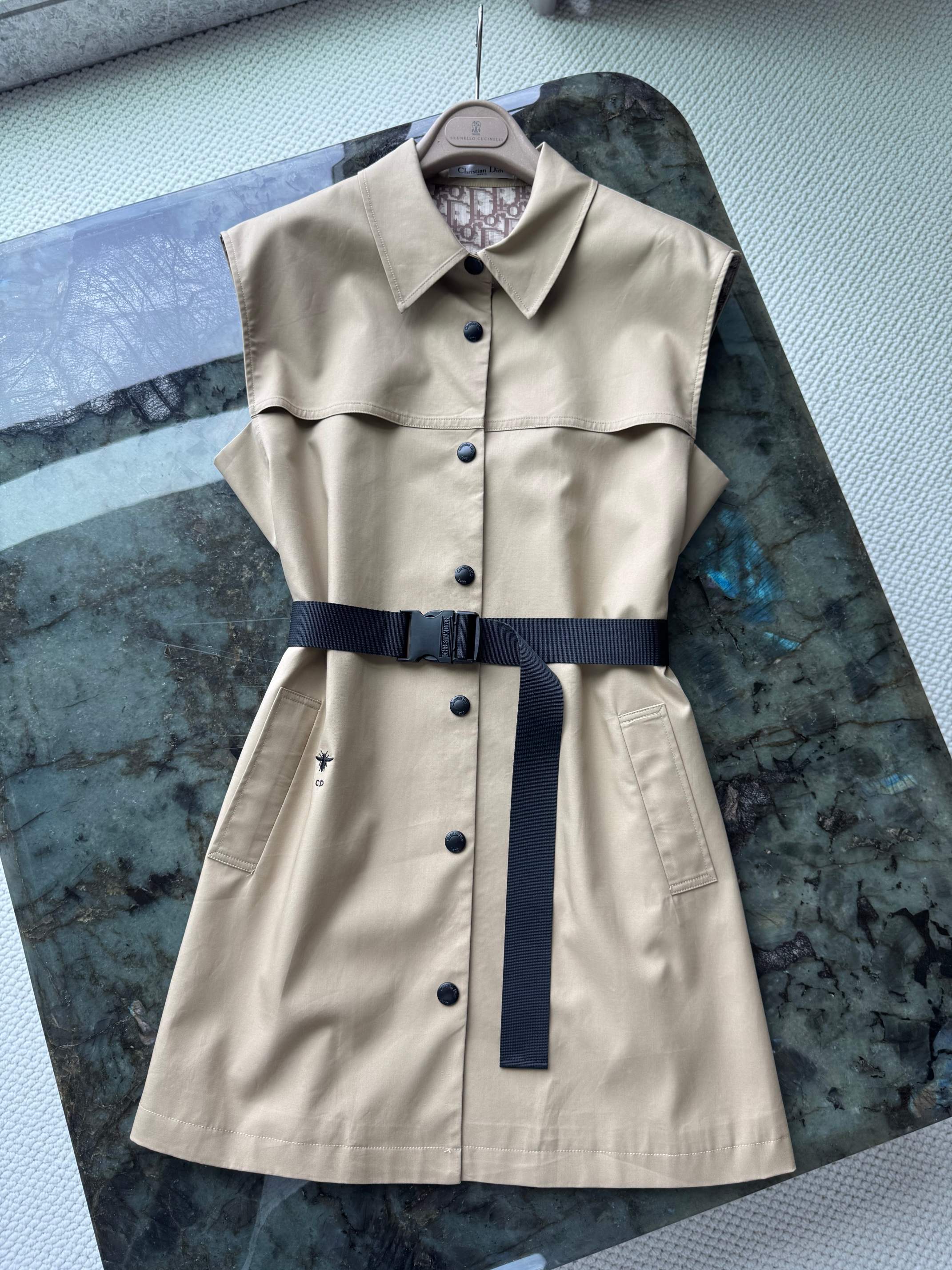 Khaki Sleeveless Workwear Dress with Bee Embroidery and Belted Waist 5 a1749713478136 4554
