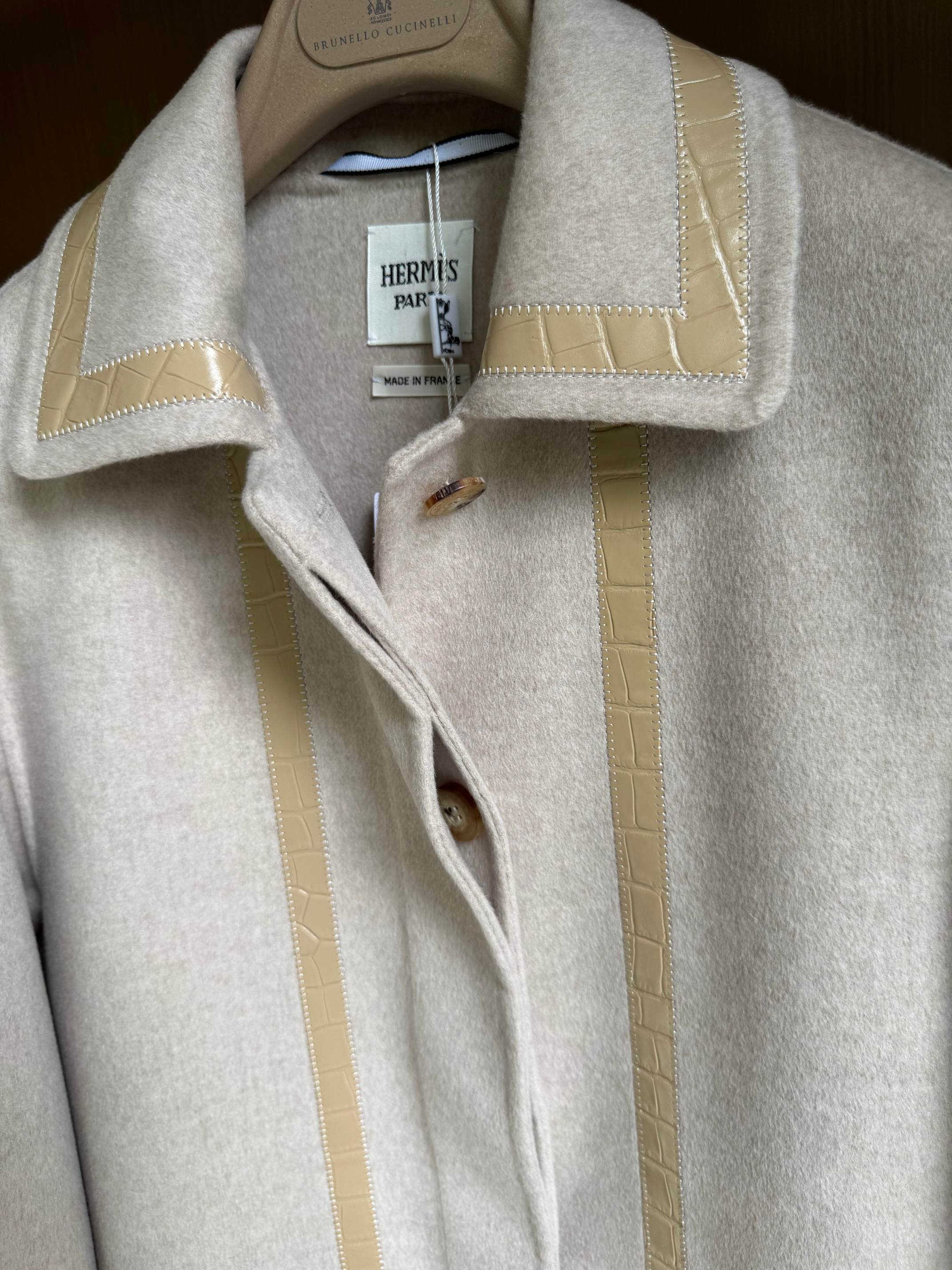 Handmade Embroidered Short Cashmere Coat - Elegant & Luxurious Design 6 a1756625864498 1777