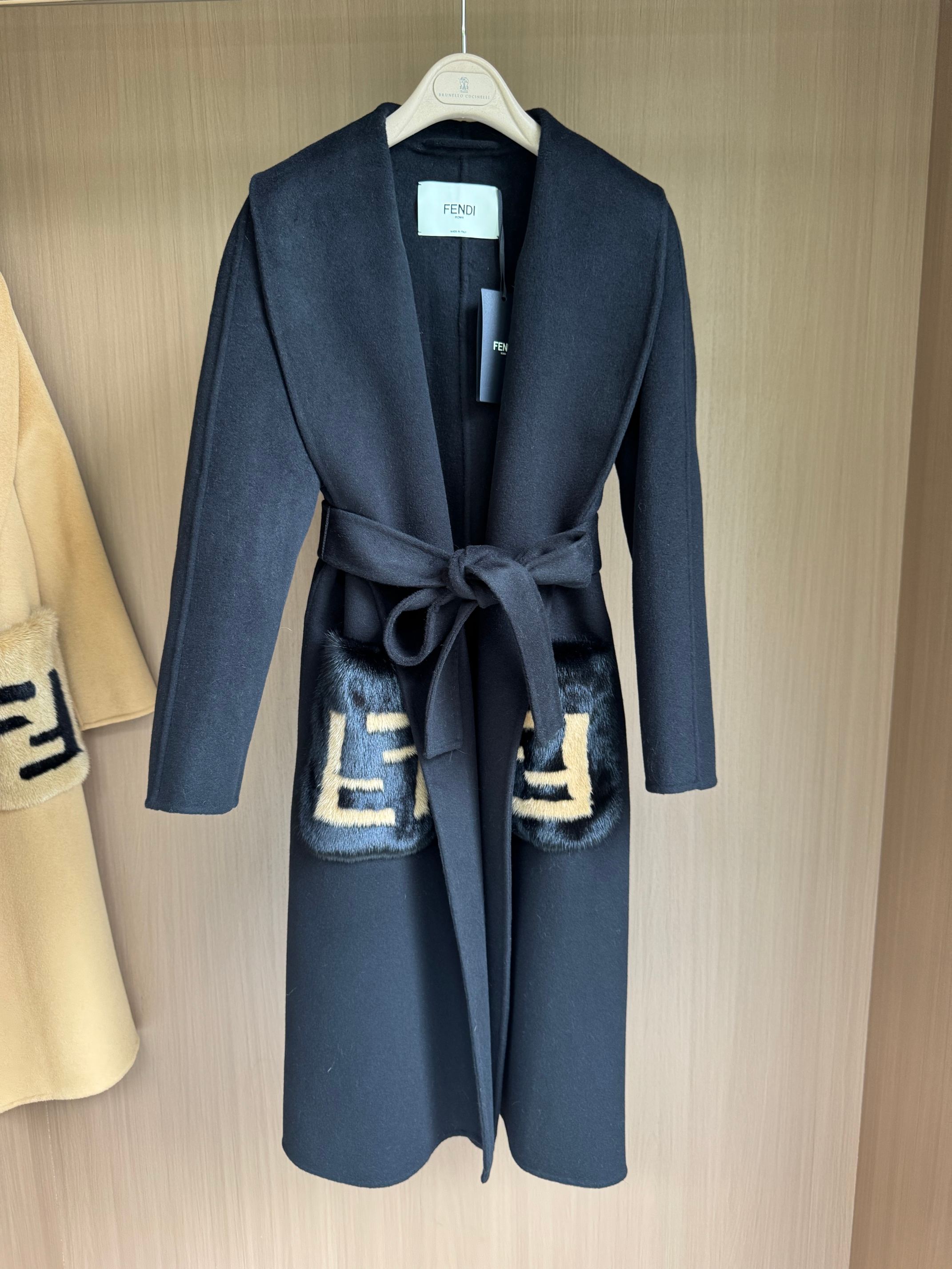 Elegant Cashmere Coat with Mink Fur Pockets & Tie Waist - Classic Timeless Style 3 a1756702111751 2721