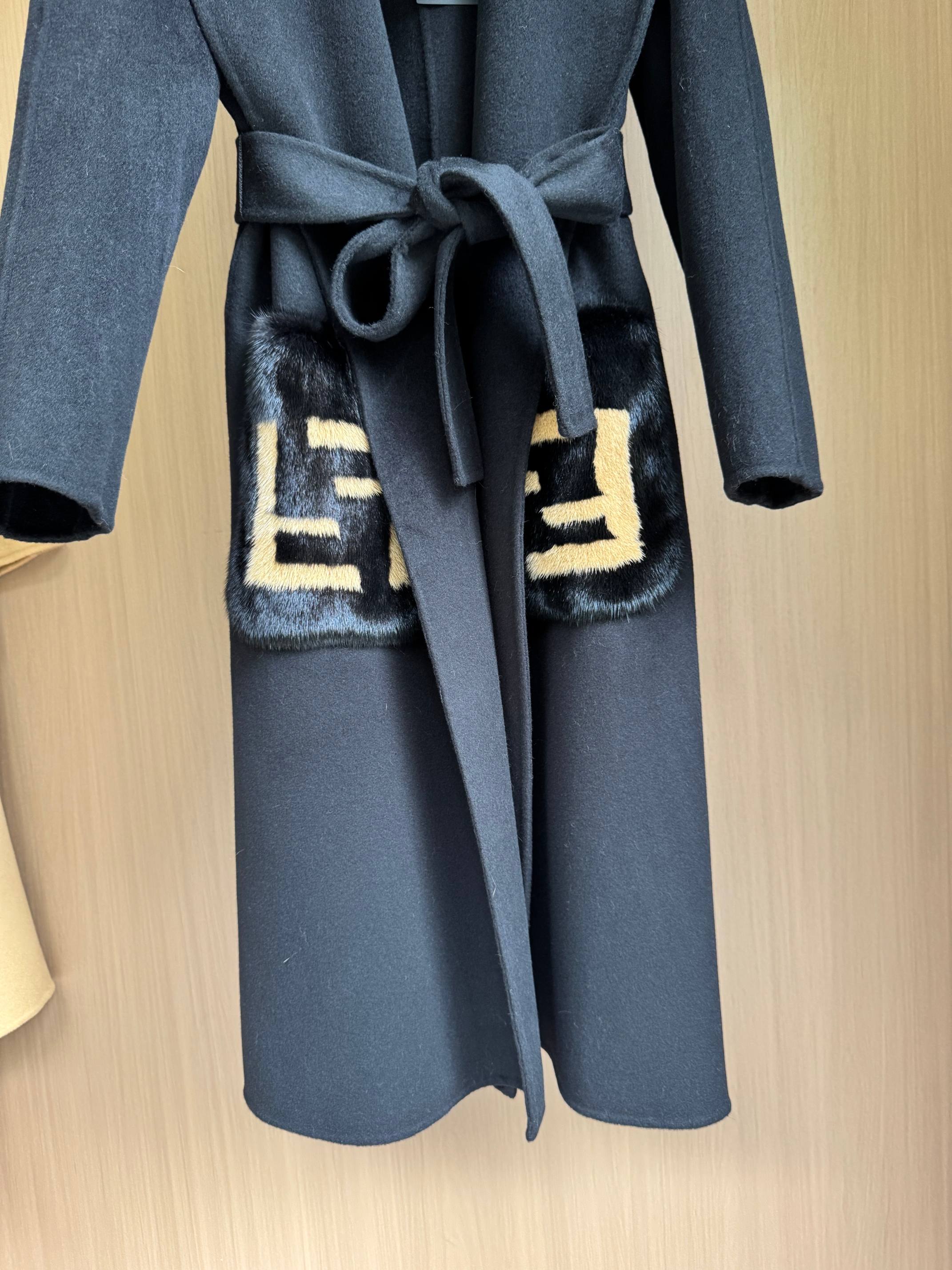 Elegant Cashmere Coat with Mink Fur Pockets & Tie Waist - Classic Timeless Style 7 a1756702116161 4003