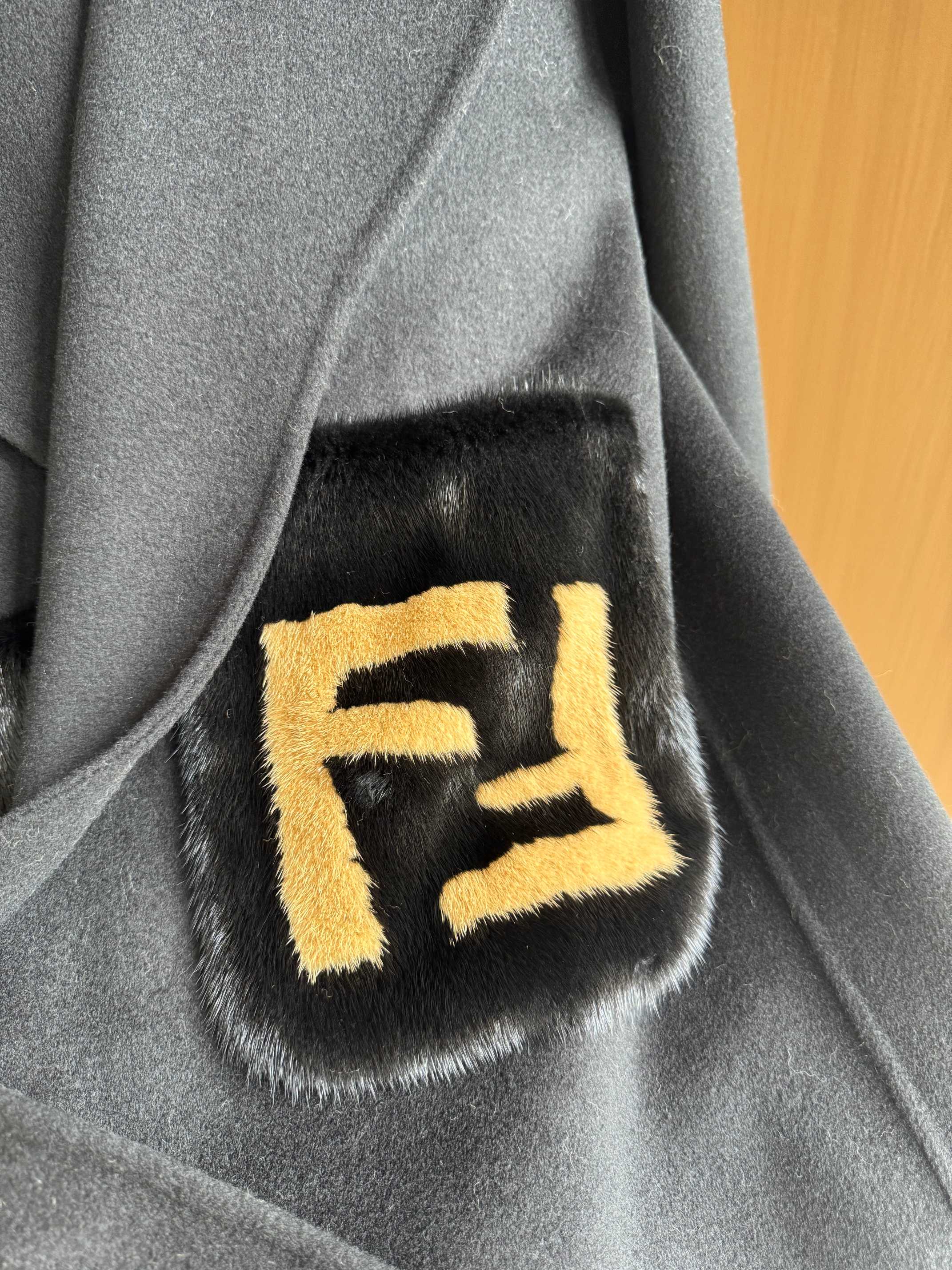 Elegant Cashmere Coat with Mink Fur Pockets & Tie Waist - Classic Timeless Style 8 a1756702116404 0407