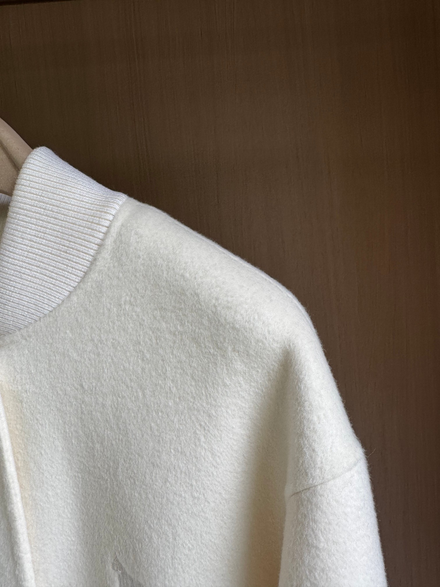 CLB Wool-Cashmere Baseball Jacket - Classic Style, Warm & Versatile 6 a1756704236828 6515
