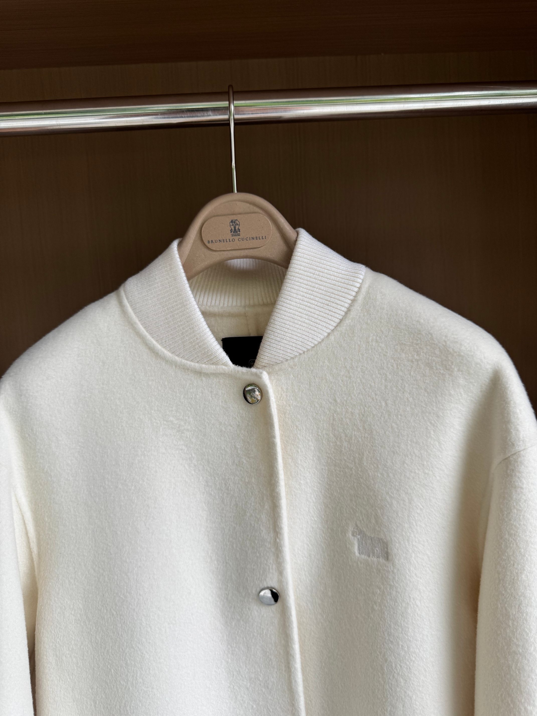 CLB Wool-Cashmere Baseball Jacket - Classic Style, Warm & Versatile 4 a1756704237323 6545