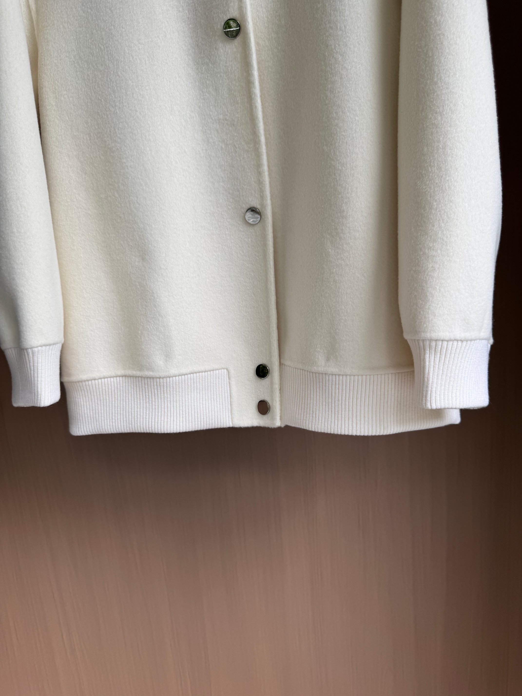 CLB Wool-Cashmere Baseball Jacket - Classic Style, Warm & Versatile 7 a1756704239921 2528